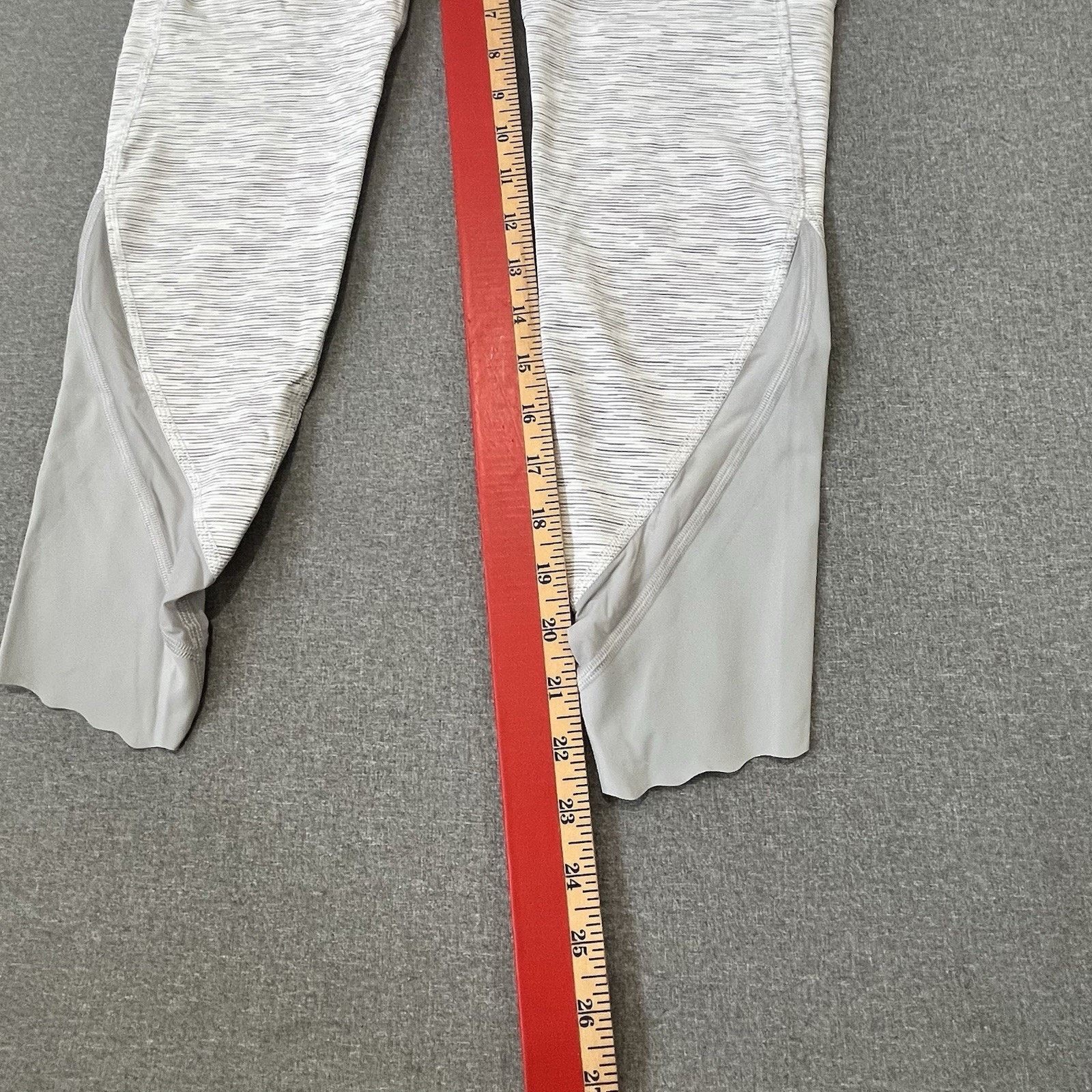Lululemon Lululemon Wunder Under Crop Tights HR Scp LW6BI8S Size 4 Size 27" / US 4 / IT 40 - 6 Thumbnail