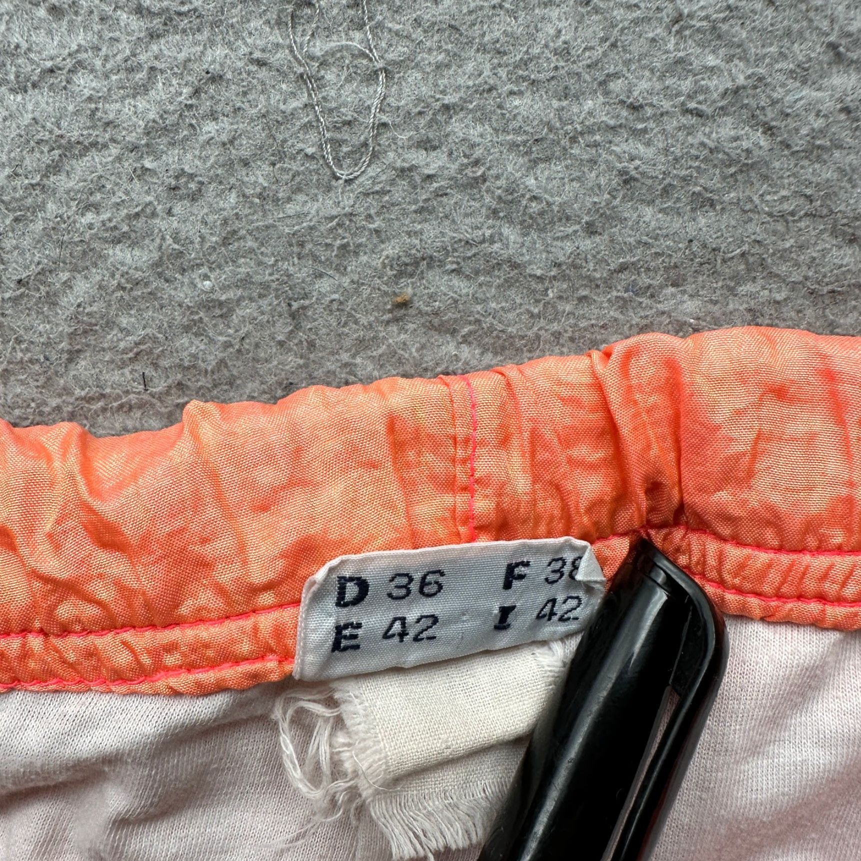Sergio Tacchini VINTAGE Sergio Tacchini Orange Windbreaker Jogger Pants Womens M 8 Medium 90s 80s Italy Made Mens? Womens Size 24" / US 00 / IT 34 - 4 Thumbnail