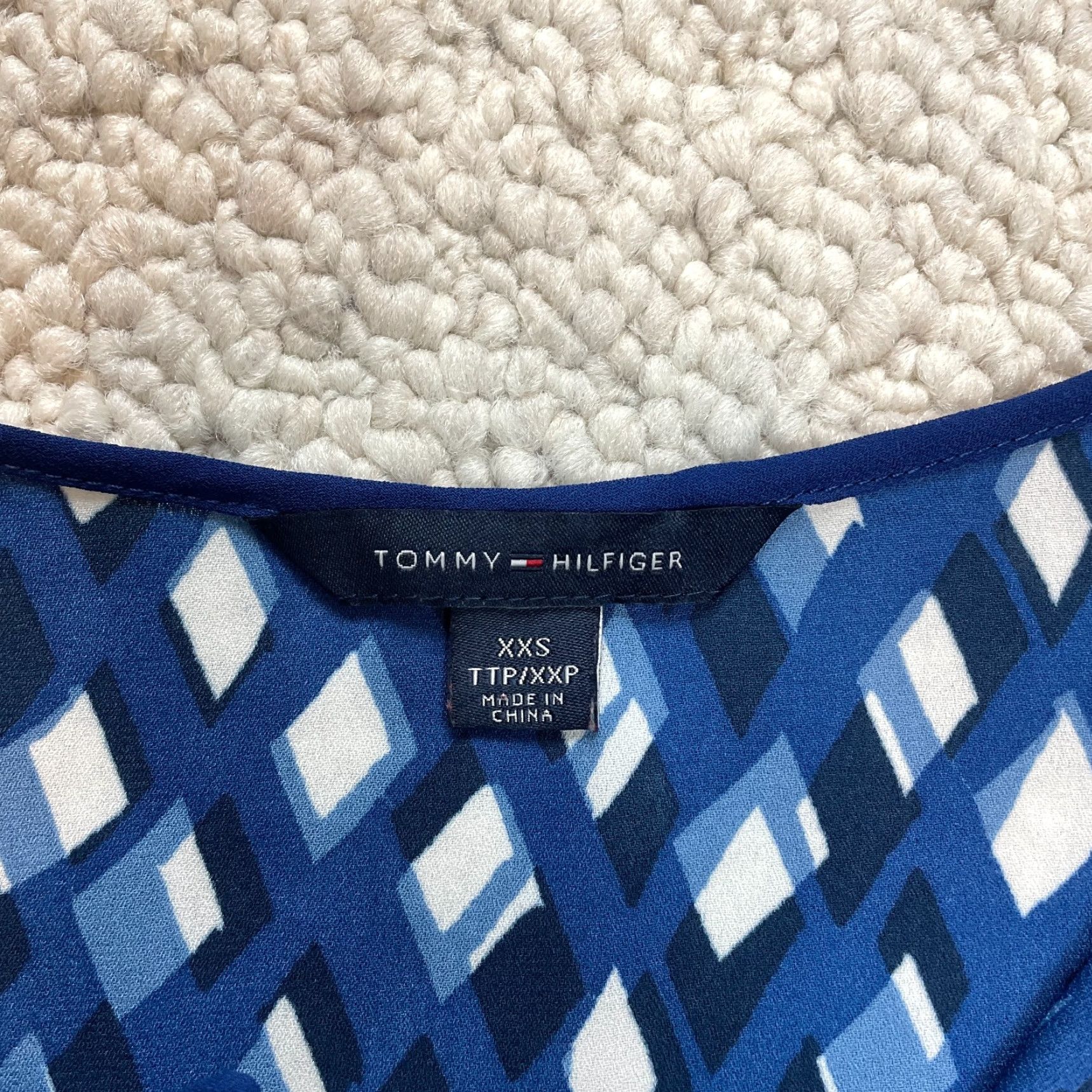 Tommy Hilfiger Tommy Hilfiger Blouse Womens XXS 2XS Blue Argyle Flutter Cap Sleeve Shirt Size XXS / US 00 / IT 34 - 3 Thumbnail