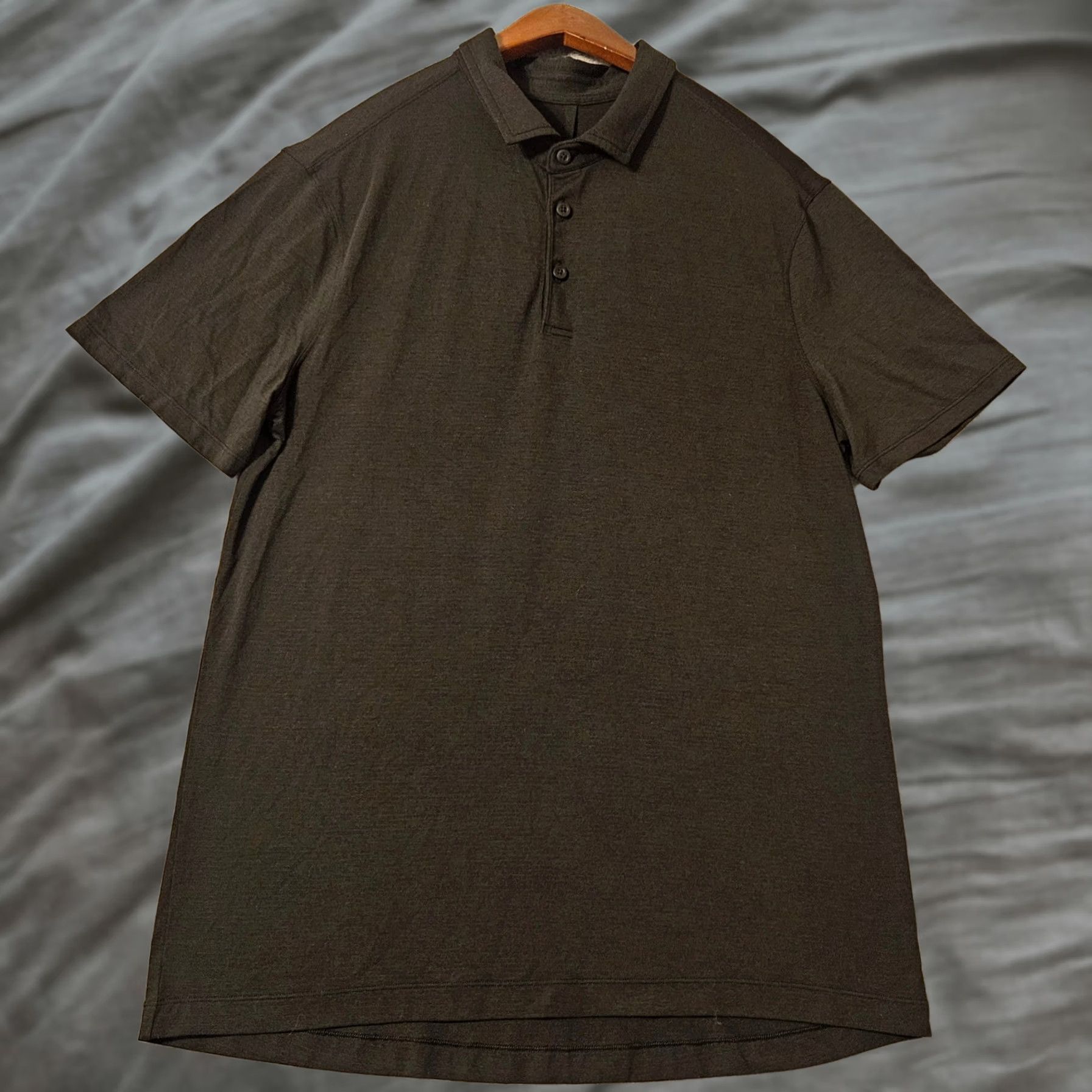 Lululemon Lululemon Mens Polo Shirt Short Sleeve Large Black Athletic Training Golf Size US L / EU 52-54 / 3 - 1 Thumbnail