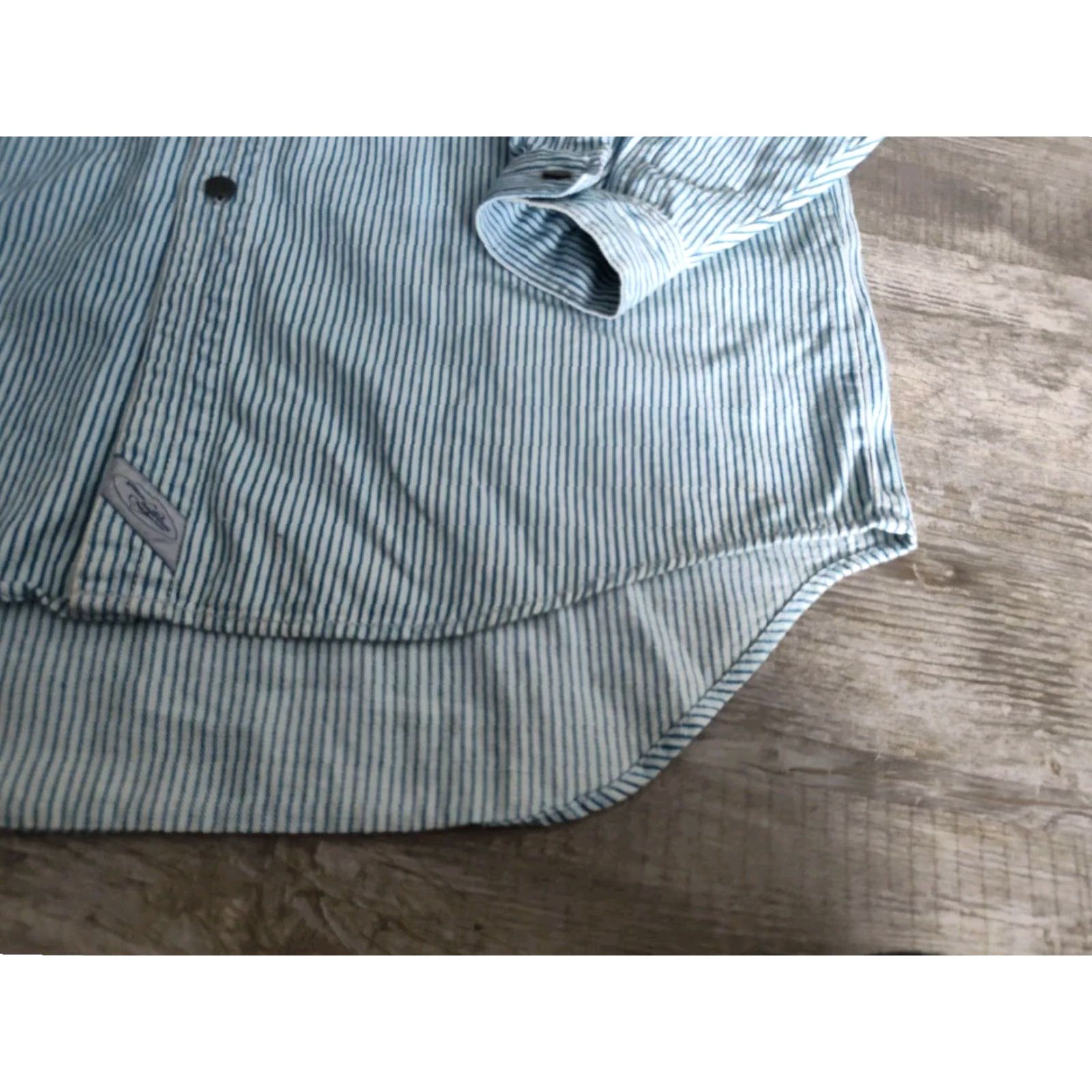 Levi's VINTAGE Levi's Button-Up Shirt Mens L Blue Striped Denim Long Sleeve 90s Outdoor Size US L / EU 52-54 / 3 - 2 Thumbnail