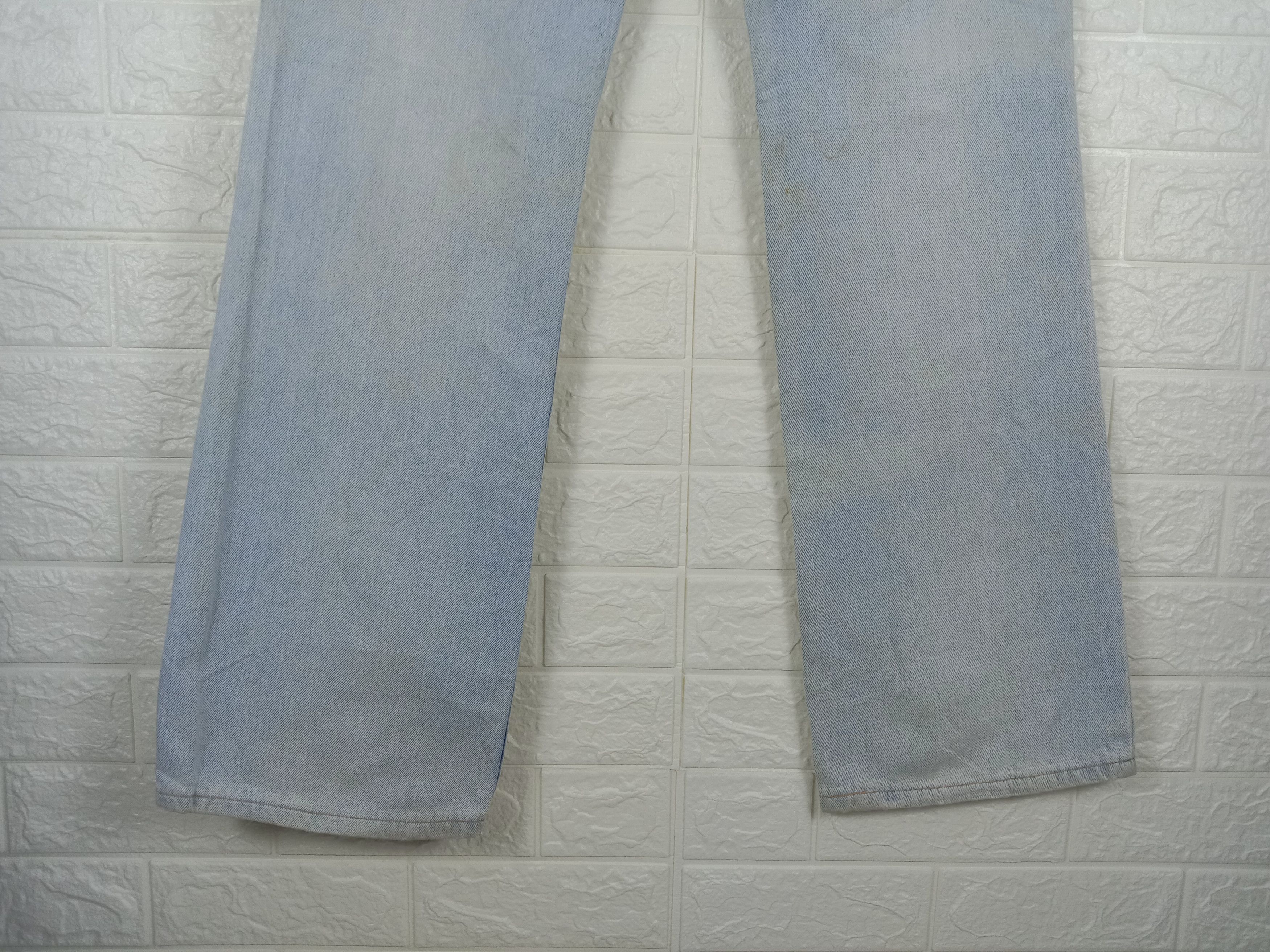 Levi's Vintage Levi's 518 Flare Jeans Light Wash Denim Size US 33 - 8 Thumbnail