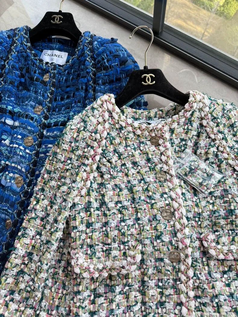 Chanel Chanel Greek series of beautiful pink and green coats Size XS / US 0-2 / IT 36-38 - 2 Thumbnail