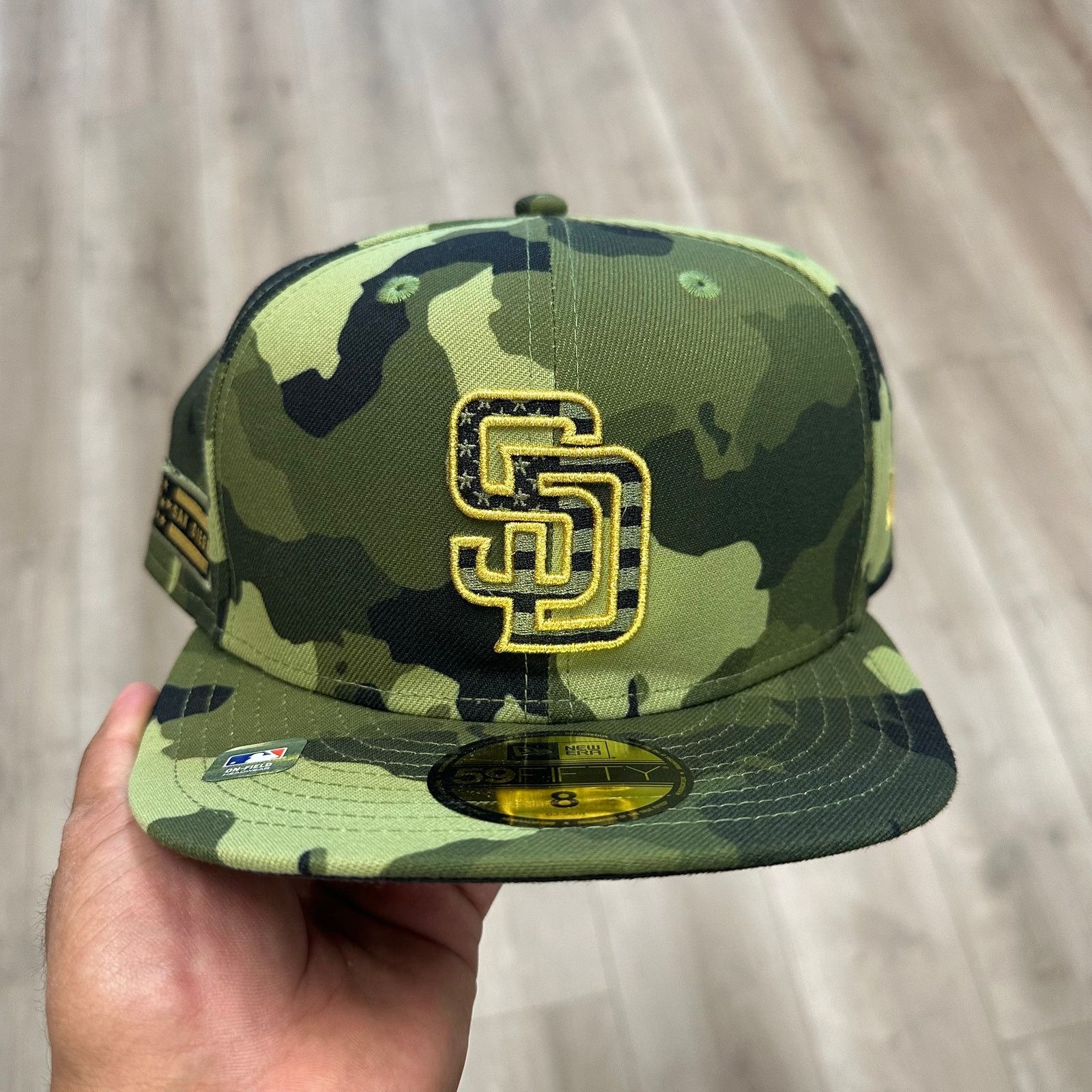 New Era San Diego Padres 2022 ARMED FORCES STARS N STRIPES Hat Size ONE SIZE - 2 Thumbnail