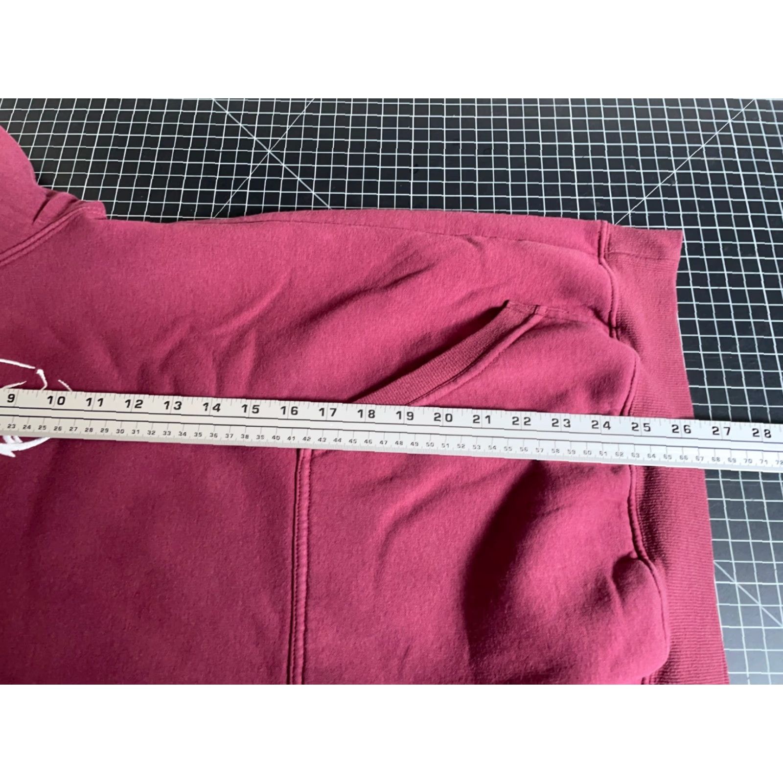 Vintage VINTAGE Alphalete Hoodie Shirt Adult Medium Red Gym Sports Logo Embroidered Pullover Sweatshirt 2016 Mens Sweatshirt Size US M / EU 48-50 / 2 - 6 Thumbnail