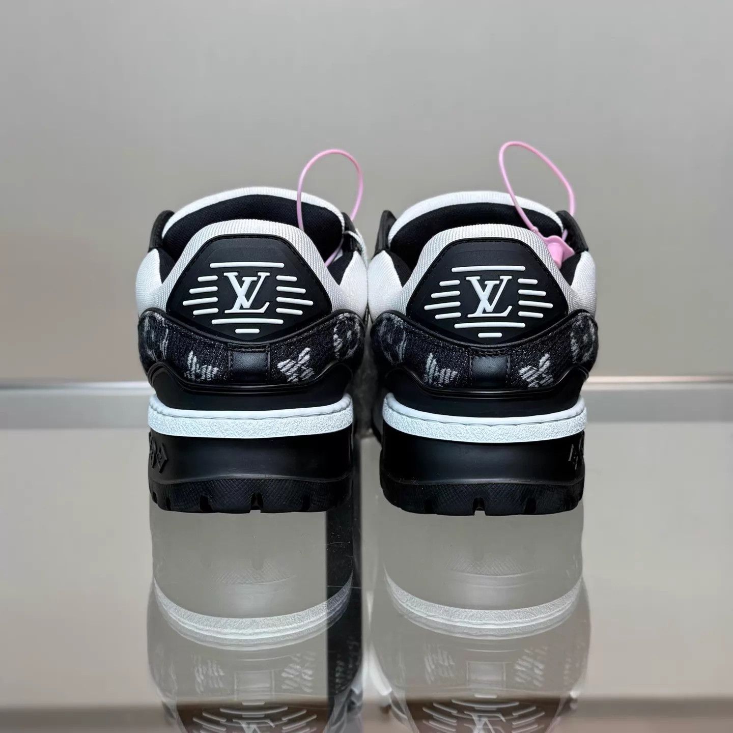 Louis Vuitton LV Trainer maxi Black White Panda UK3/37 Box Size US 6.5 / IT 36.5 - 4 Thumbnail