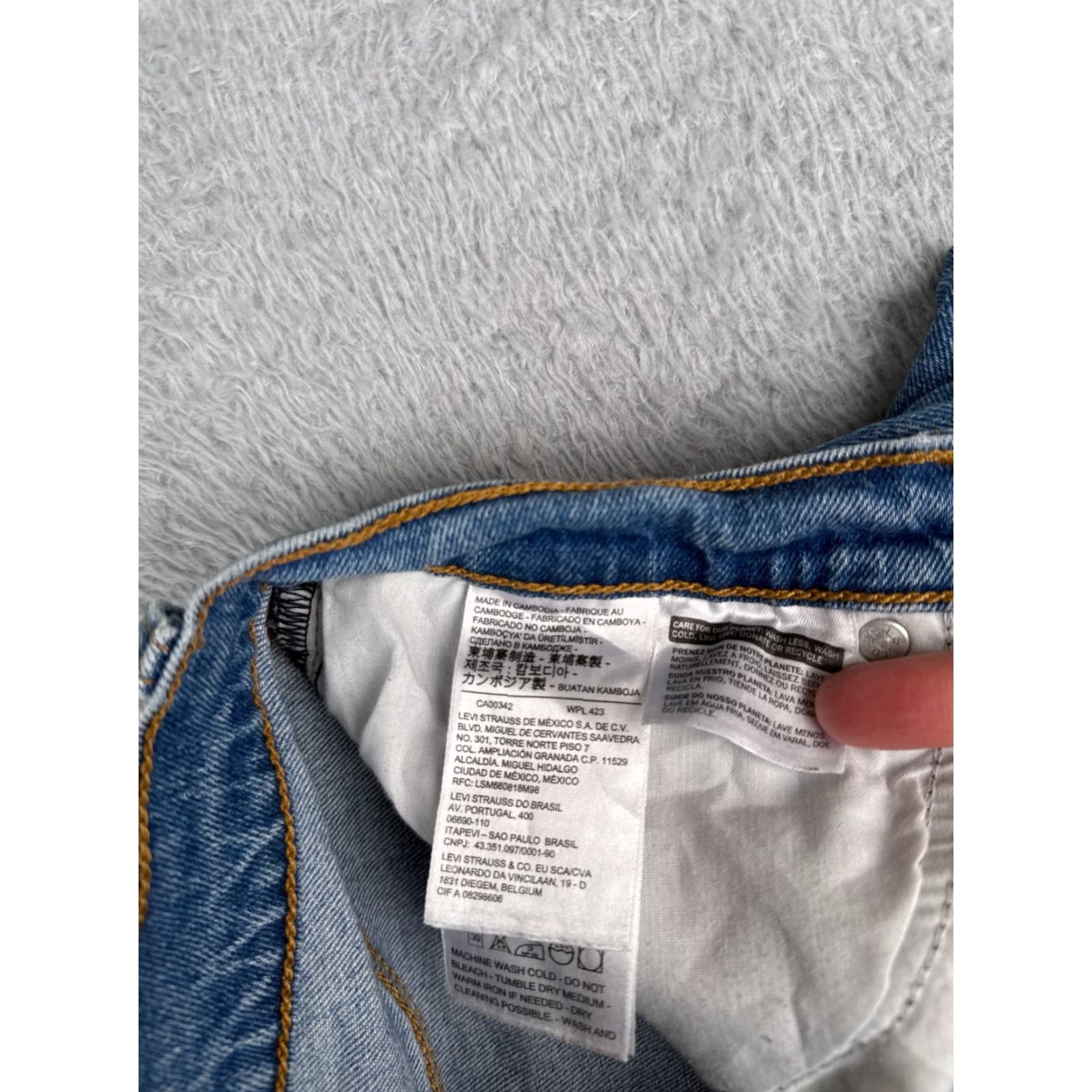 Levi's Levi's Wedgie Fit Jeans Women 28 Blue Denim Distressed Button Fly 28x24 Regular Straight Size 28" / US 6 / IT 42 - 7 Thumbnail