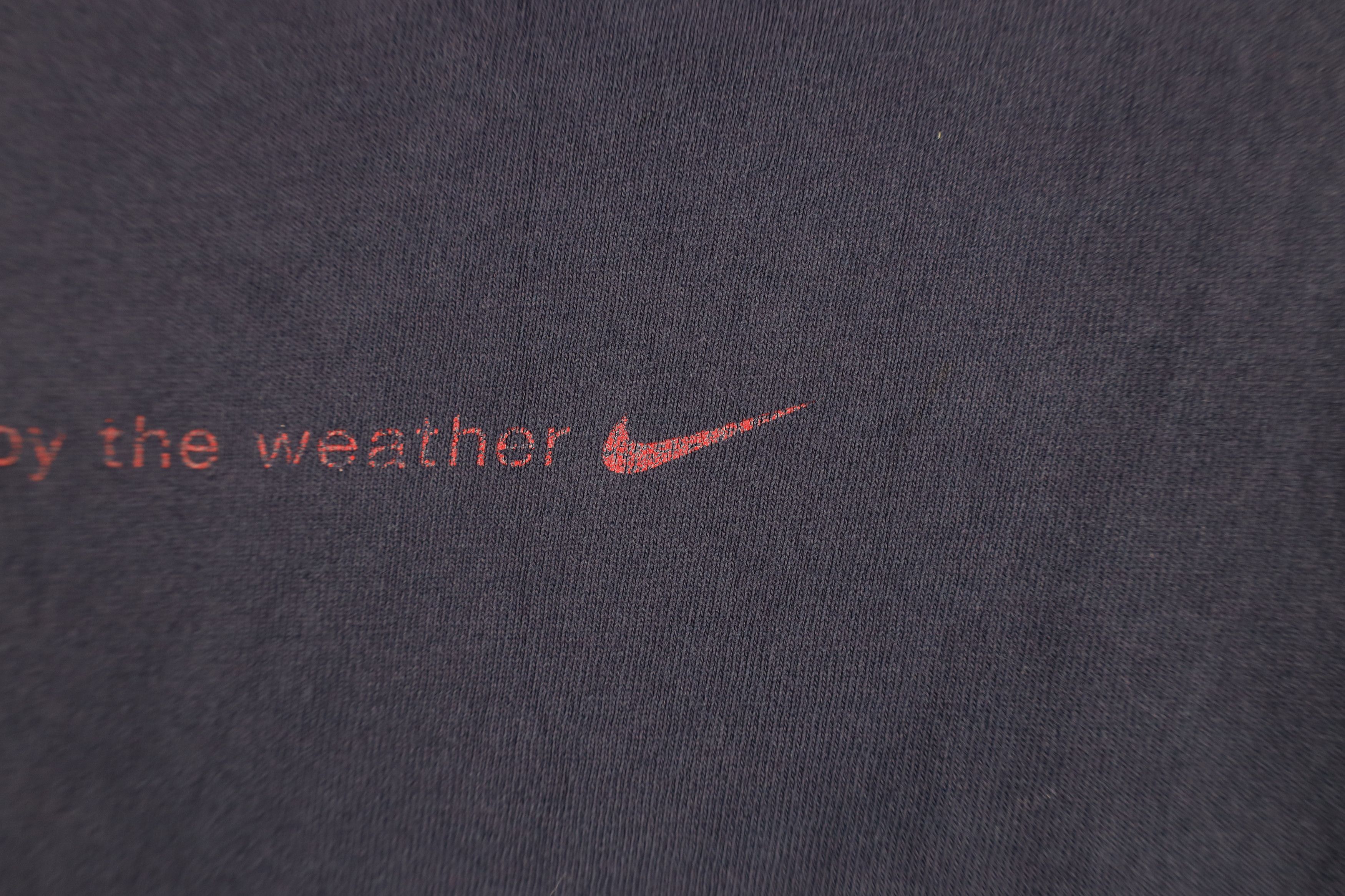Nike Vintage 90s Nike Mini Swoosh Enjoy the Weather T-Shirt Size US L / EU 52-54 / 3 - 5 Thumbnail