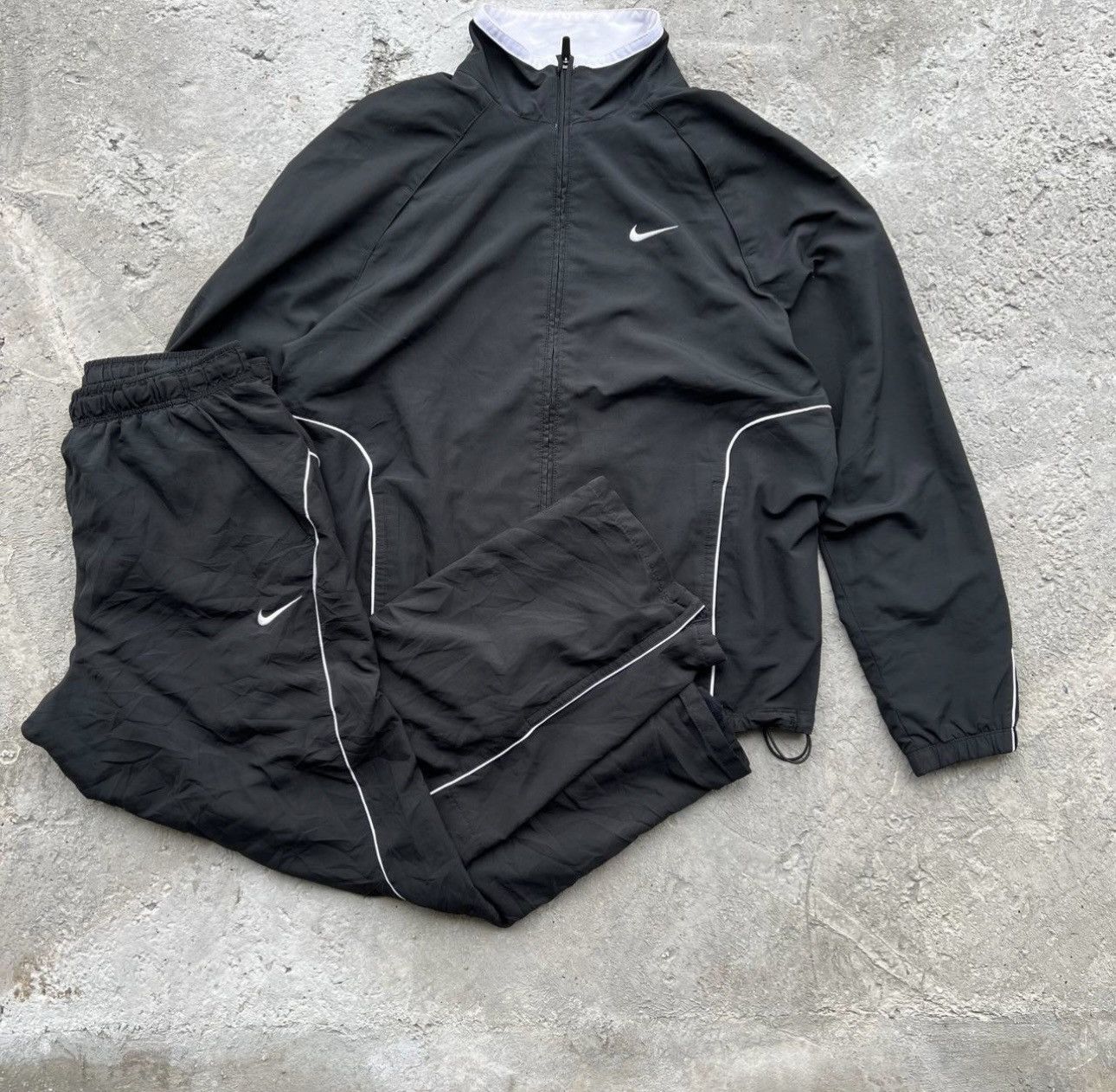 image of Nike Vintage Balloon Tracksuit in Black, Men's (Size 38)