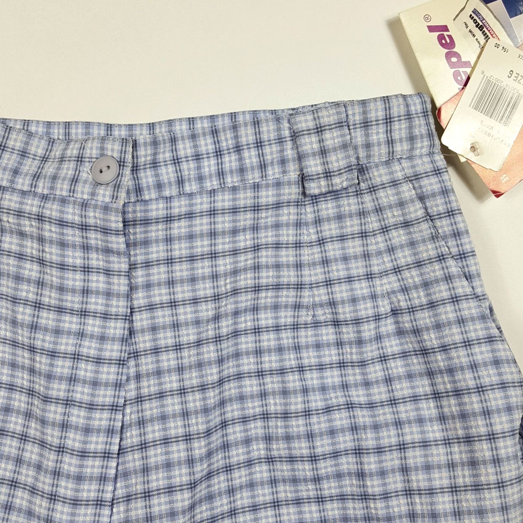 Vintage bette & court Chino Shorts Women's Size 6 Blue Plaid Golf Outdoor 80s 90s Retro Casual Activewear Bags Pockets High Rise Inseam 9" Vintage Size 28" / US 6 / IT 42 - 2 Thumbnail