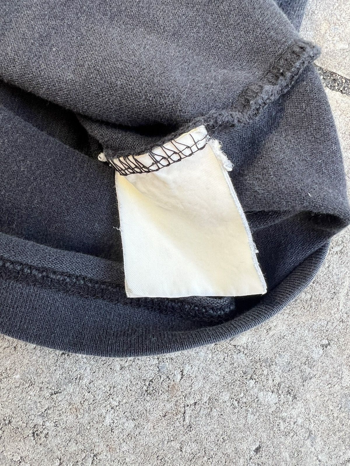 Undercover Undercover SS01 chaotic discord ‘Revolutionaries’ tee Size US S / EU 44-46 / 1 - 5 Thumbnail