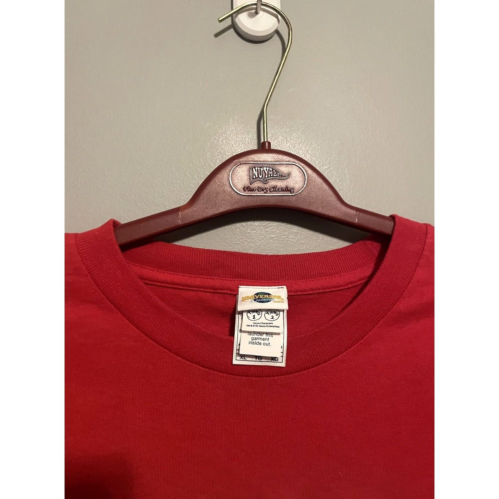 Vintage VINTAGE Dr. Seuss Thing 1 Shirt Red XL Unisex Adults T-Shirt Short Sleeve Universal Studios Islands of Adventure (E117) Size US XL / EU 56 / 4 - 3 Thumbnail