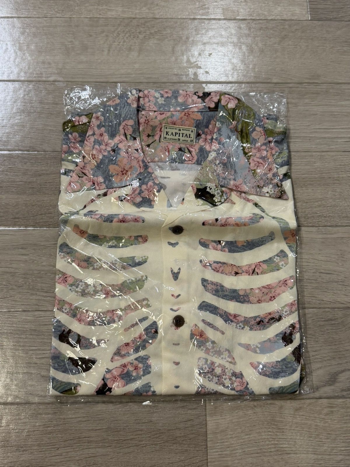 Kapital Kapital Rayon Sakura Bone pt Aloha Shirt Size US L / EU 52-54 / 3 - 2 Thumbnail