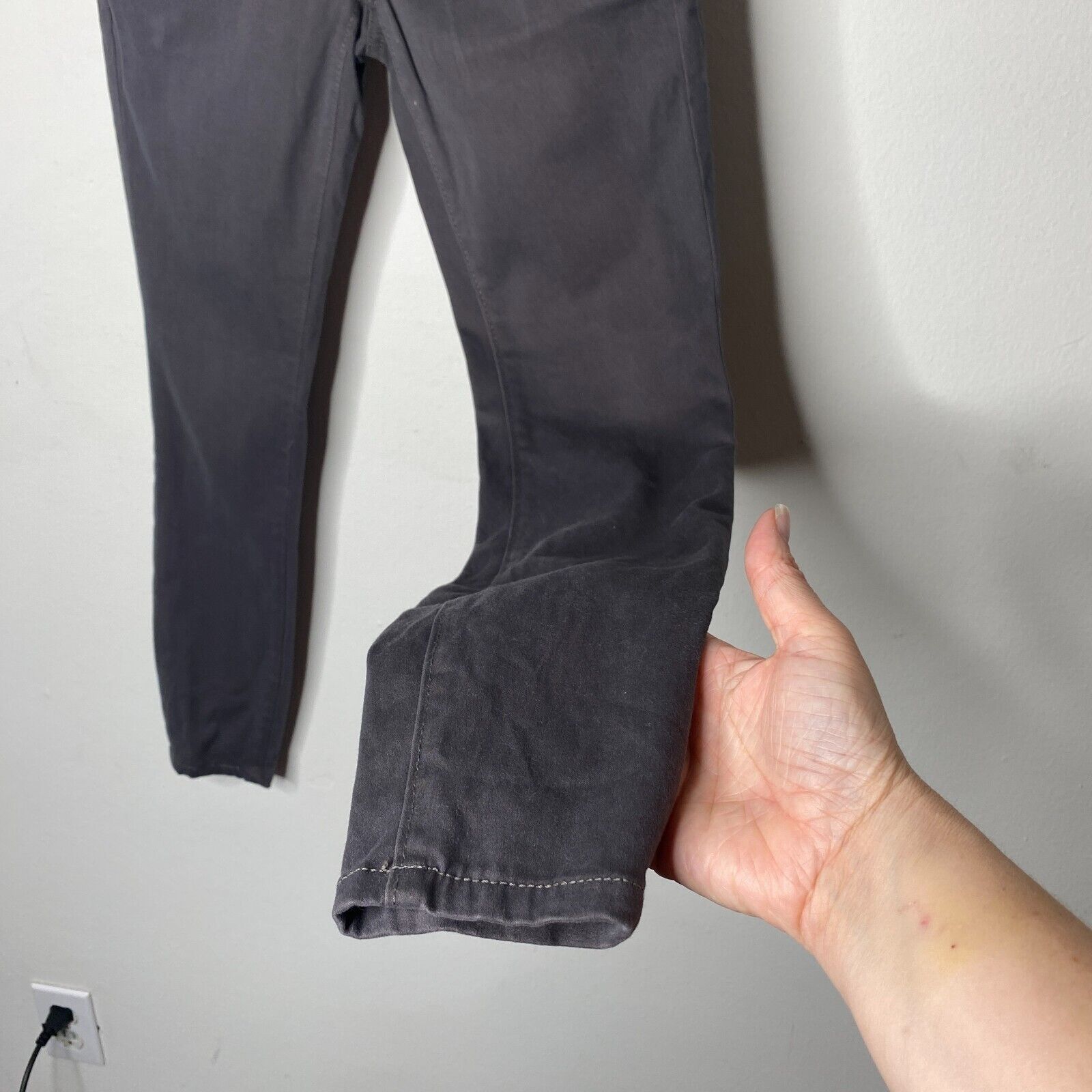 Loft Loft Dark Gray Black Button Front Skinny Trouser Pant 0 / 25 Size 25" / US 0 / IT 36 - 3 Thumbnail