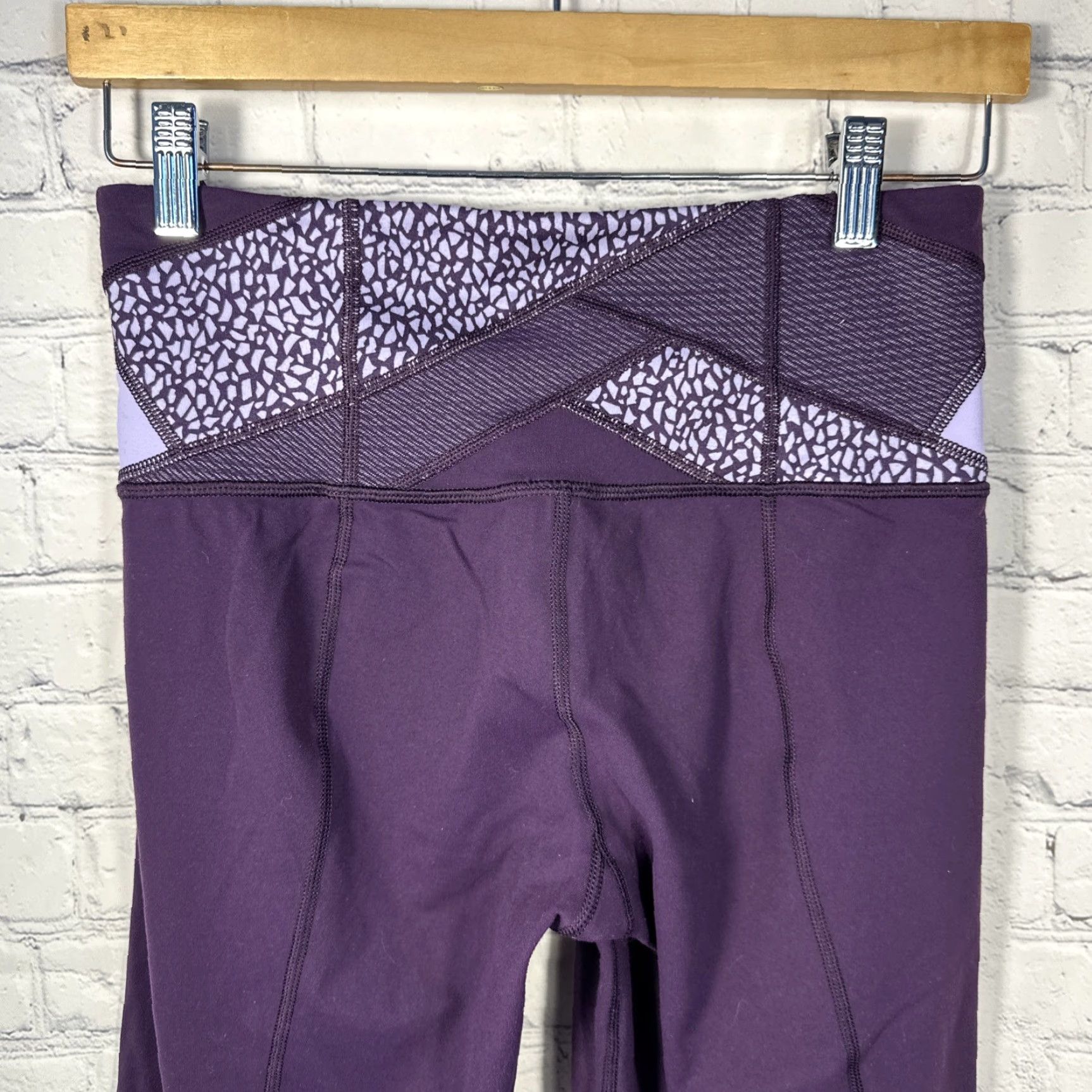 Lululemon Lululemon Groove Geometric Purple Women Activewear Pants 6 Legging Flared 28 Inseam Logo Stretch Size 26" / US 2 / IT 38 - 3 Thumbnail