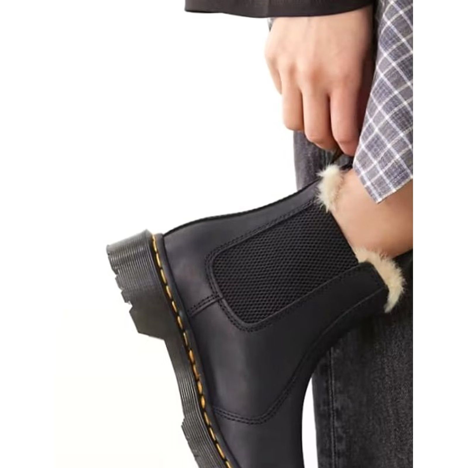 Dr. Martens Dr. Martens 2976 Leonore Black Leather Fur Lined Chelsea Boots Women's 41 2976 Leather Boots Chelsea Lined Fur Winter Casual 90s Retro Mens Womens Size US 11 / IT 41 - 3 Thumbnail
