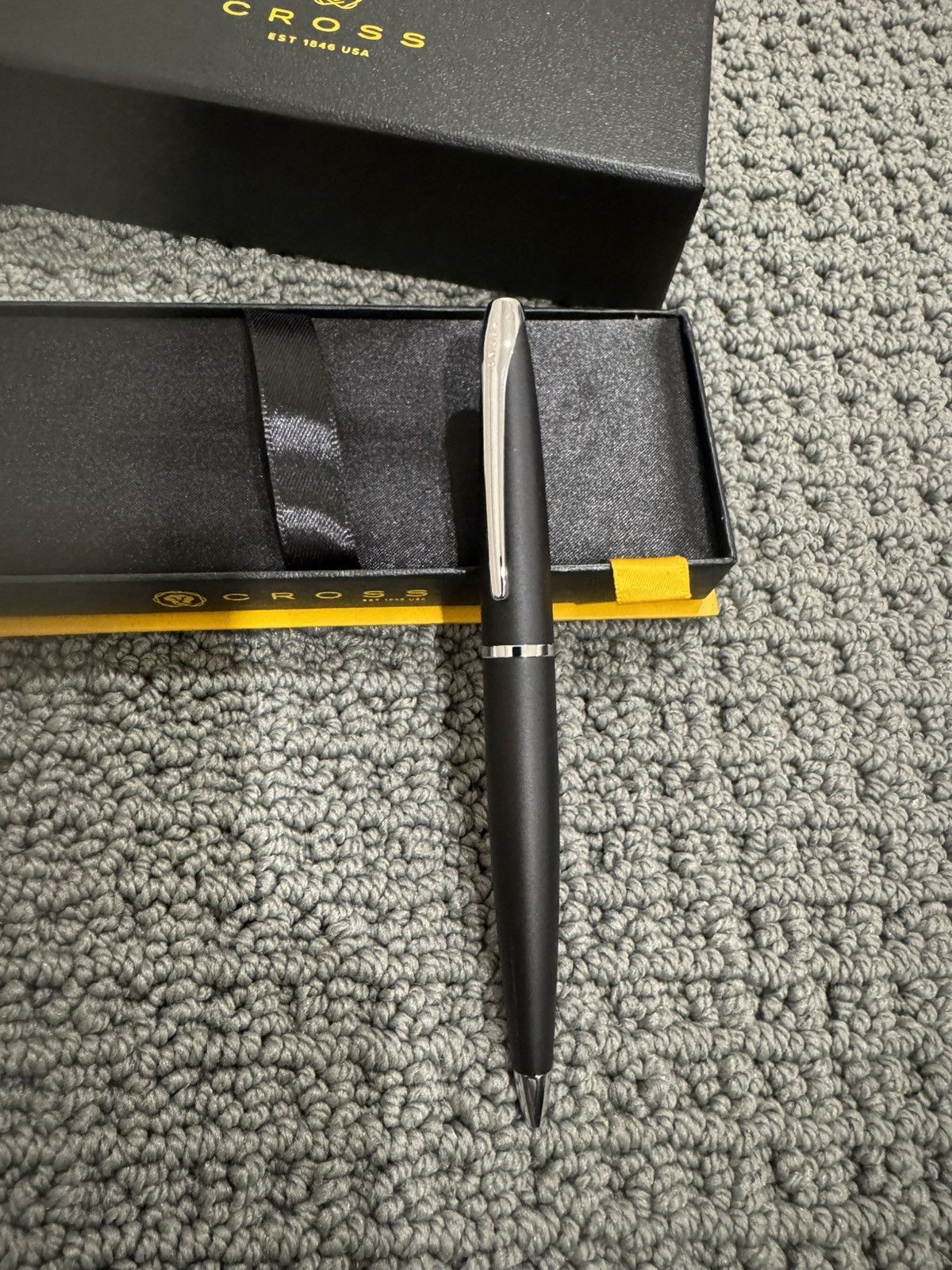 Mark Cross Brand New in box Cross ballpoint pen in basalt black Size ONE SIZE - 2 Thumbnail