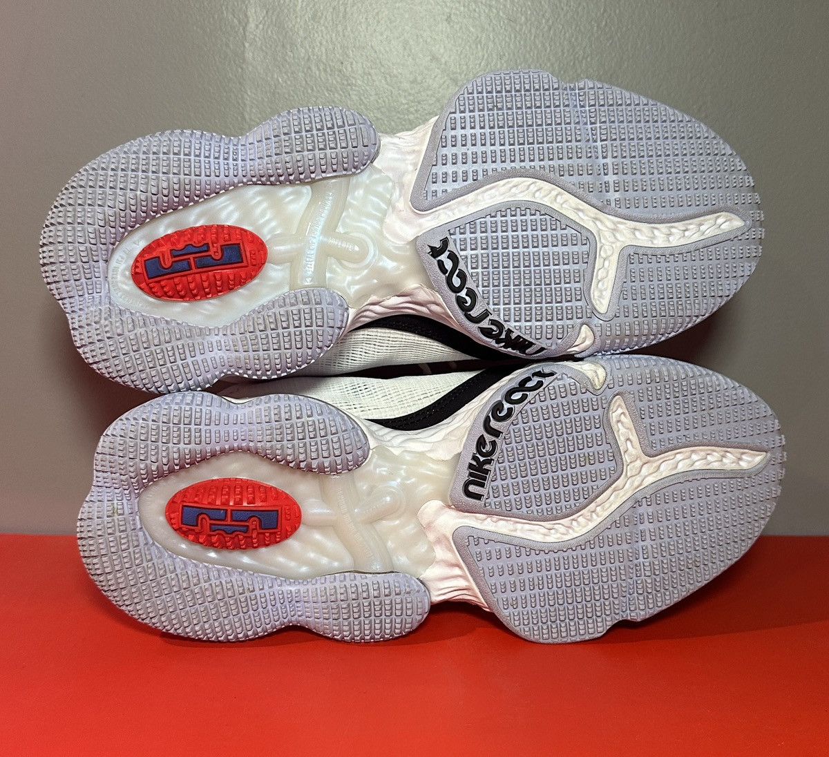 Nike Size 8 - Nike LeBron 19 Low Black Toe Size US 8 / EU 41 - 6 Thumbnail