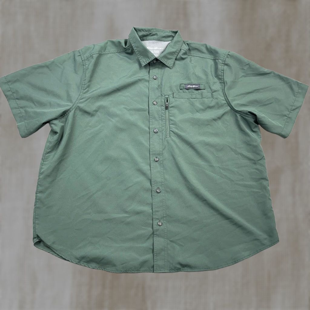 Eddie Bauer Eddie Bauer Shirt Men 2XL Button-Up Olive Green Solid Short Sleeve Regular Size Size US XXL / EU 58 / 5 - 1 Thumbnail