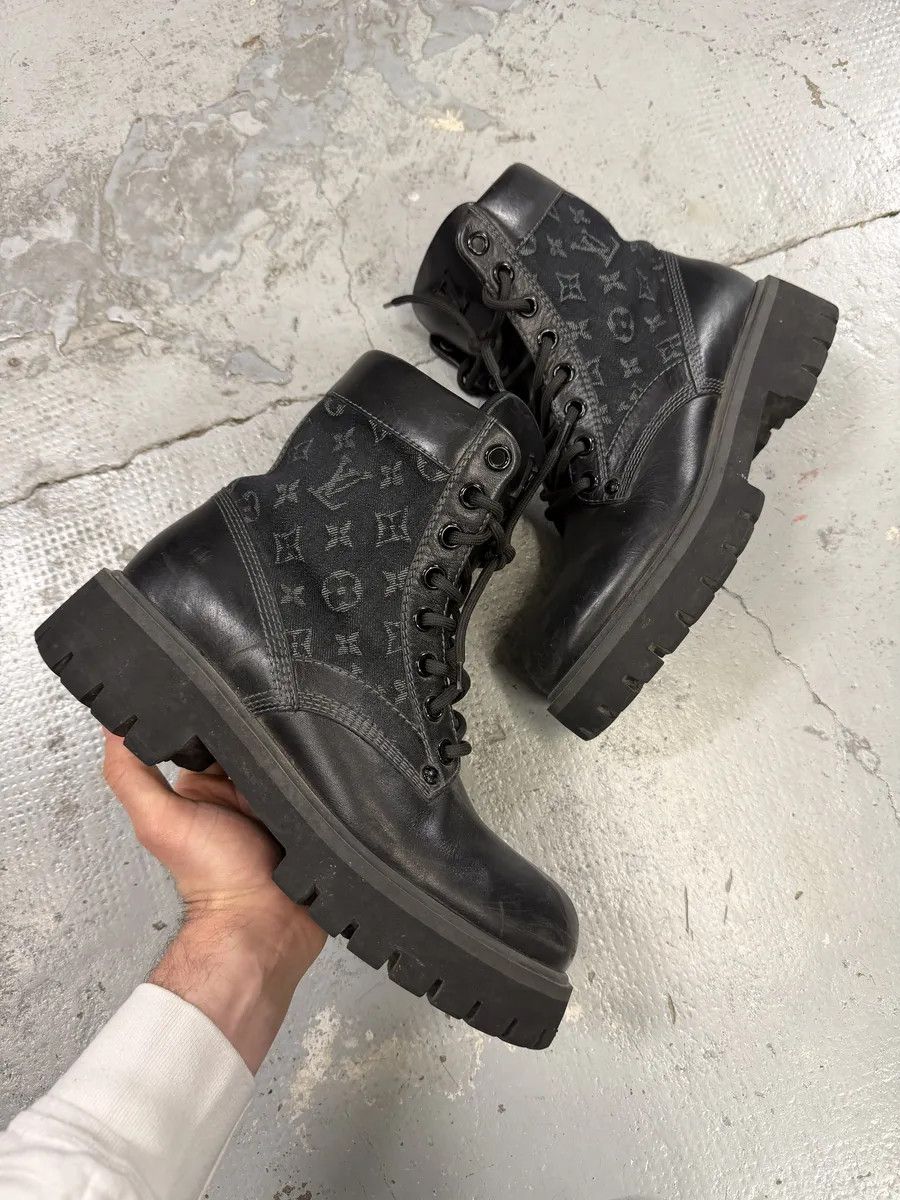 Louis Vuitton Louis Vuitton Black Leather Ranger Combat Boots Size US 10.5 / EU 43-44 - 1 Thumbnail