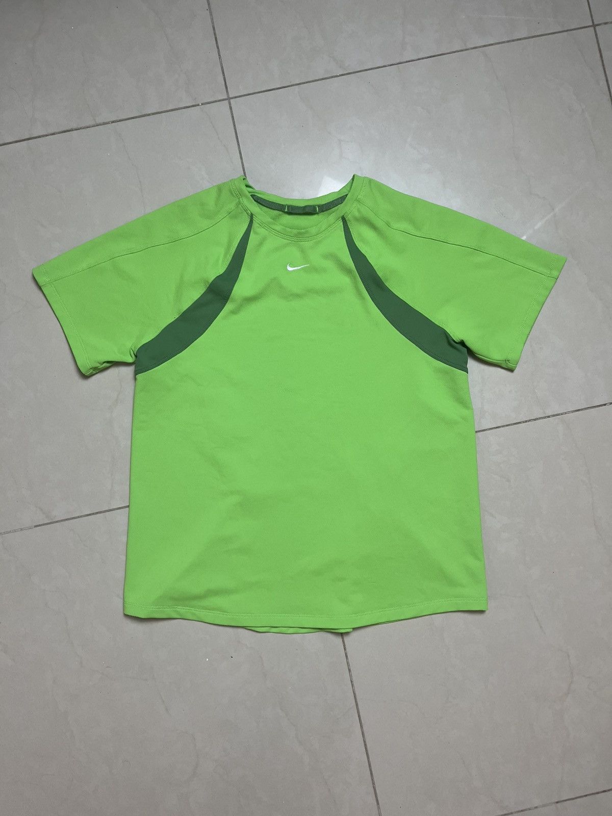 Nike Vintage Nike Center Logo Tee T-shirt Size US XS / EU 42 / 0 - 1 Thumbnail
