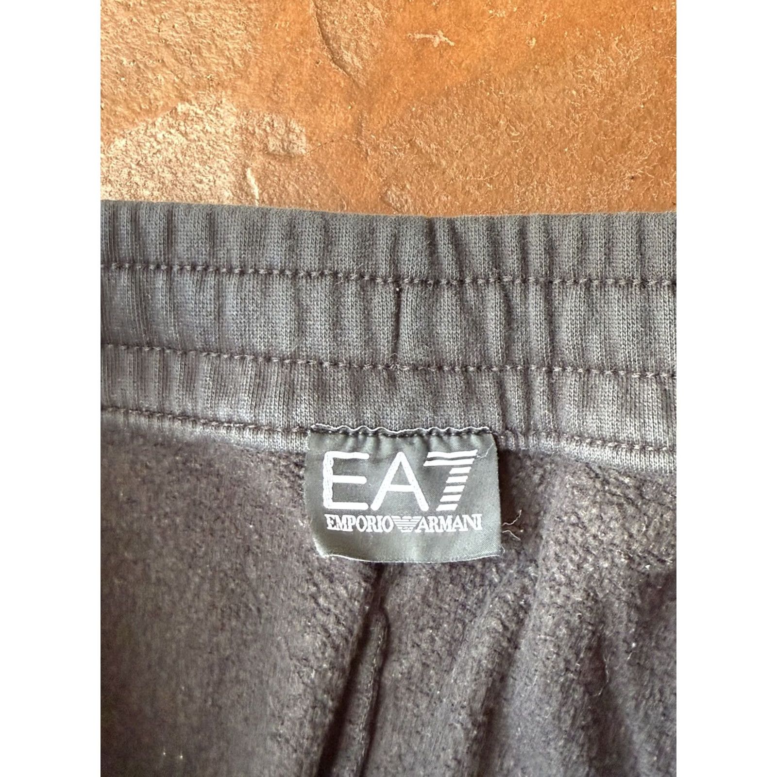 Emporio Armani Emporio Armani EA7 Designer Joggers Sweatpants Black Mens Small Casual Logo Size US 29 - 2 Thumbnail