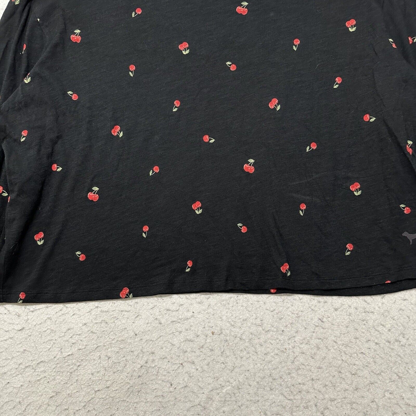 Victoria's Secret Victoria's Secret PINK Large Cherry Crop Top T Shirt Black Size L / US 10 / IT 46 - 7 Thumbnail