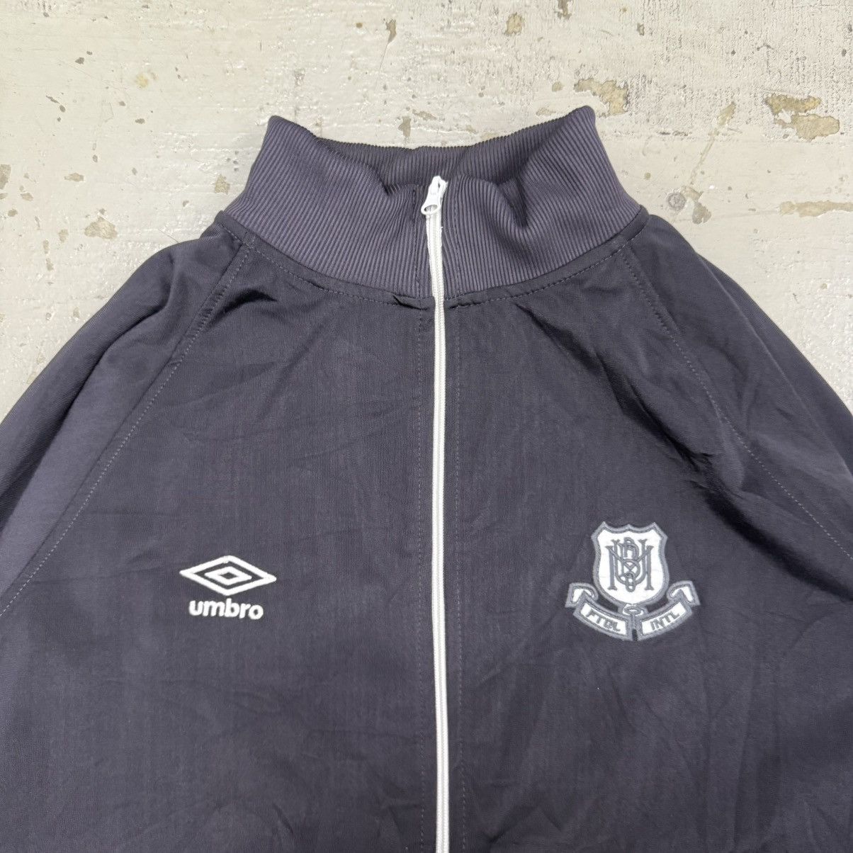 Umbro Vintage Umbro Football Jacket Size US L / EU 52-54 / 3 - 2 Thumbnail