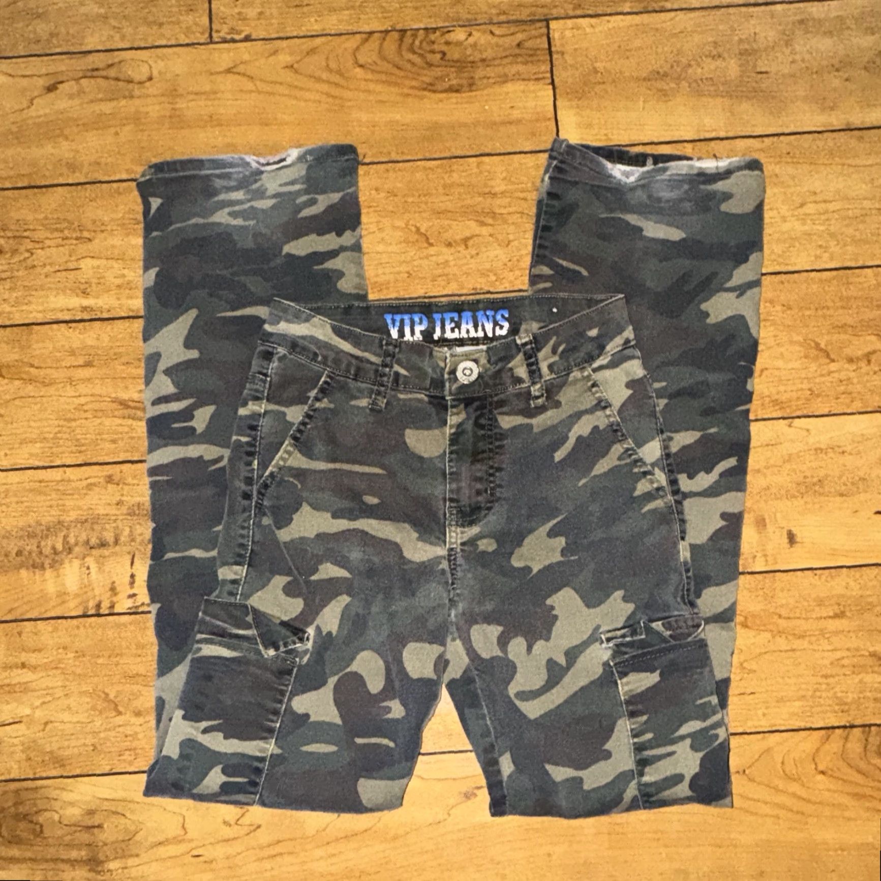 Vintage VIP Jeans Women’s Camo Cargo 24x32 Measured Size 42" / US 20 - 3 Thumbnail