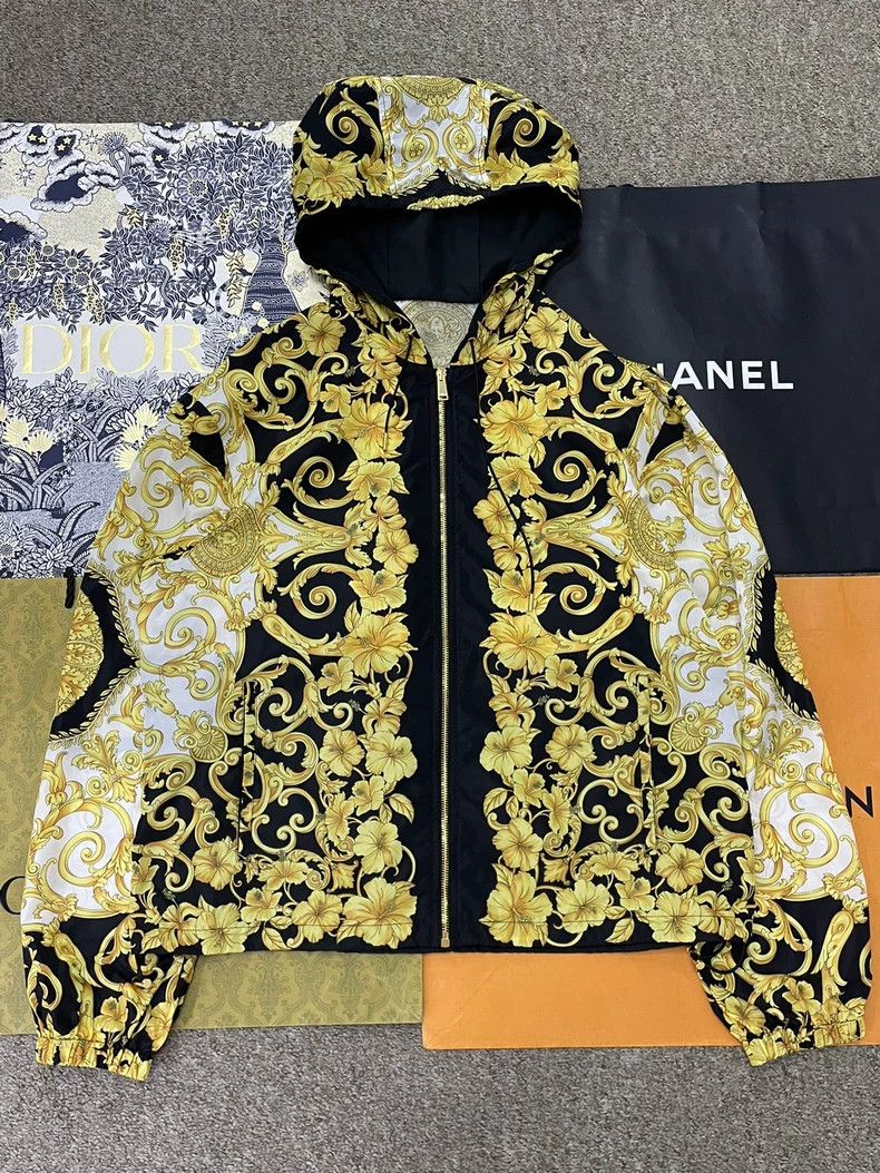 Versace Versace Printed letter hooded coat Size L / US 10 / IT 46 - 1 Thumbnail