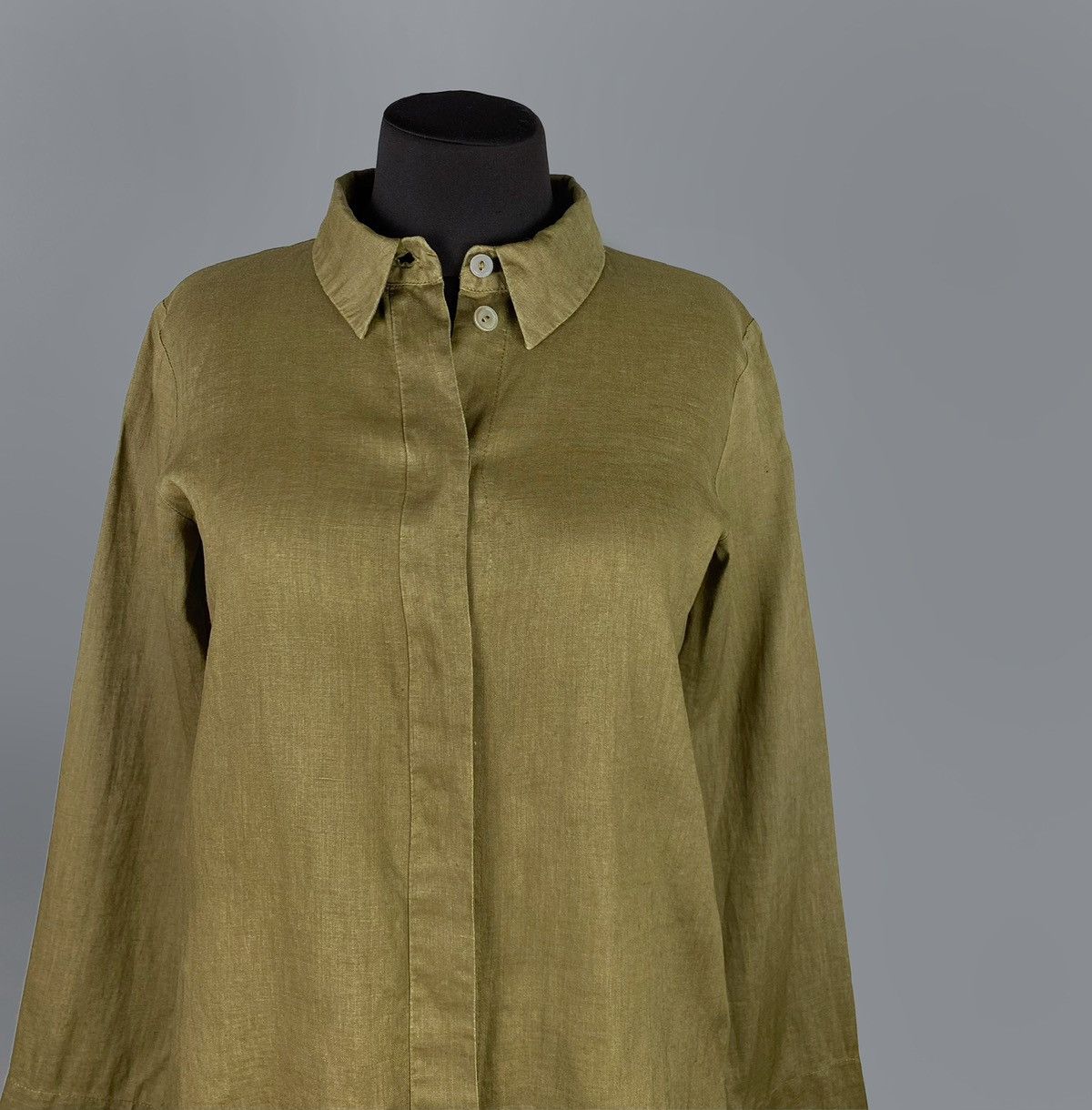 Vintage Women's KATHARINA HOVMAN 100% Linen LS Khaki Shirt US 6 Size M / US 6-8 / IT 42-44 - 2 Thumbnail