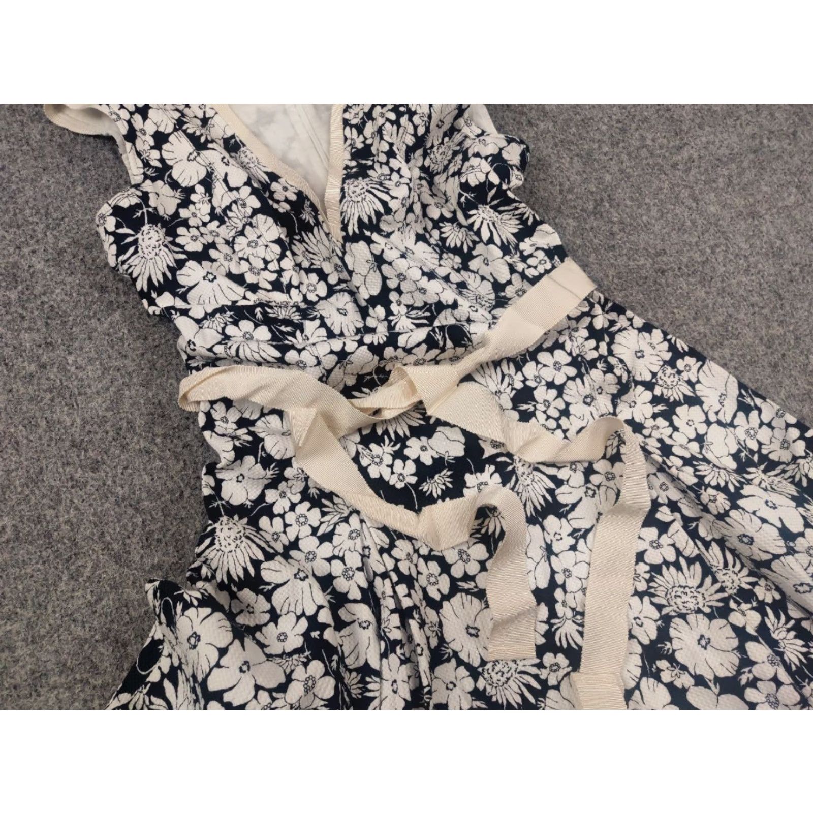 Max Mara MAX&CO by Max Mara floral print midi calf length A-Line Dress Sleeveless Size M / US 6-8 / IT 42-44 - 6 Thumbnail