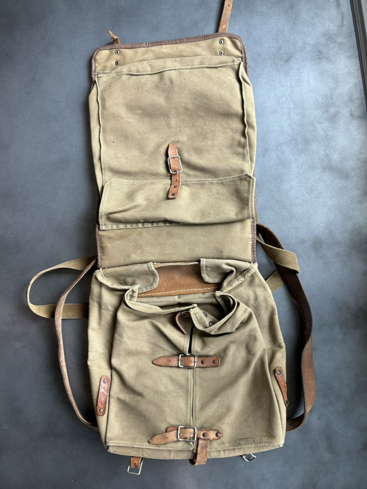 Vintage Vintage WW2 German Army M39 Tornister Fur Messenger Backpack Size ONE SIZE - 3 Thumbnail