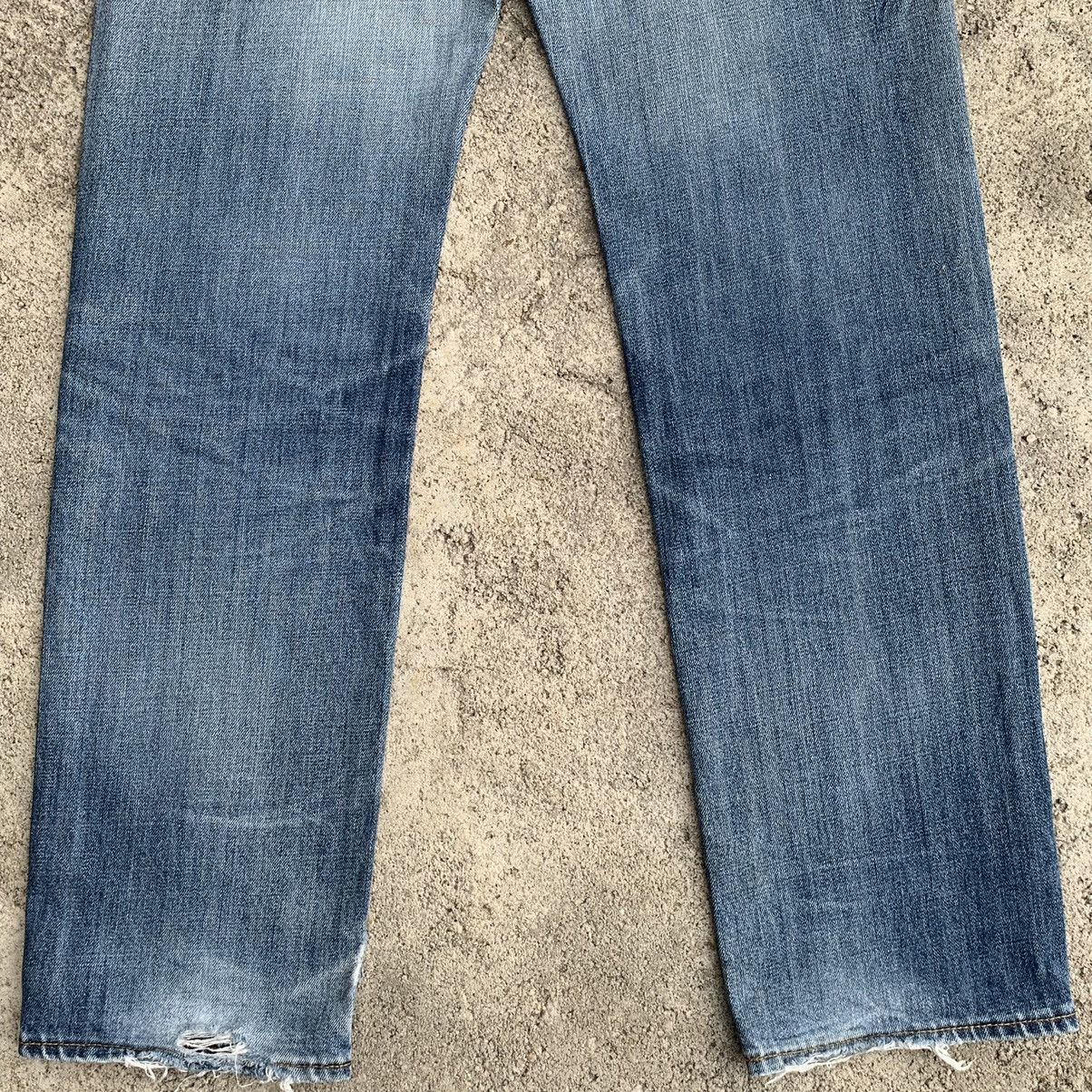 Undercover × Uniqlo Vintage Y2K Faded Lightwash Distressed Jeans W31x32 Size US 31 - 11 Thumbnail