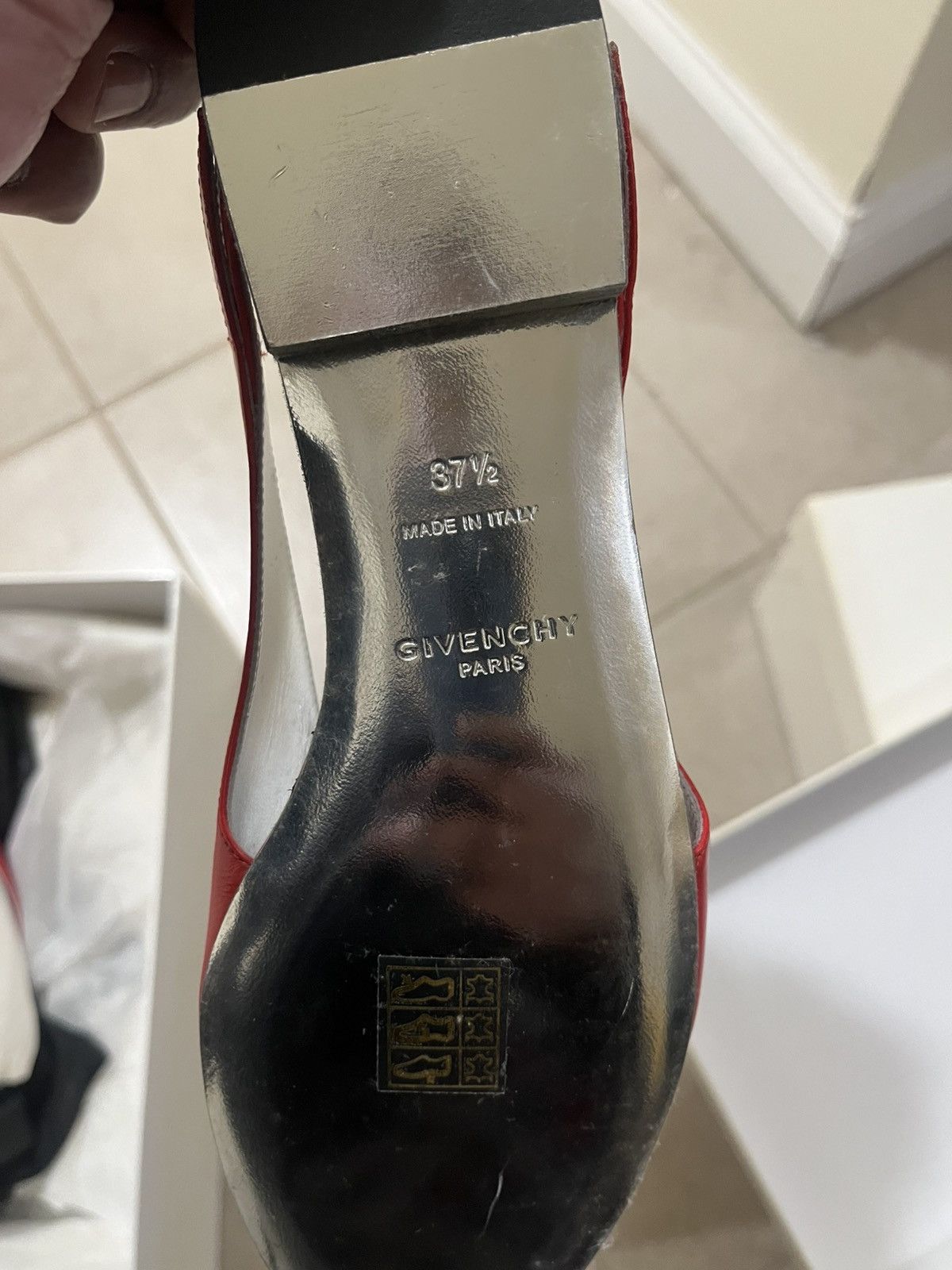 Givenchy Givenchy Lookbook Flat Mule Sz 37.5(7.5us) Size US 7.5 / IT 37.5 - 12 Thumbnail
