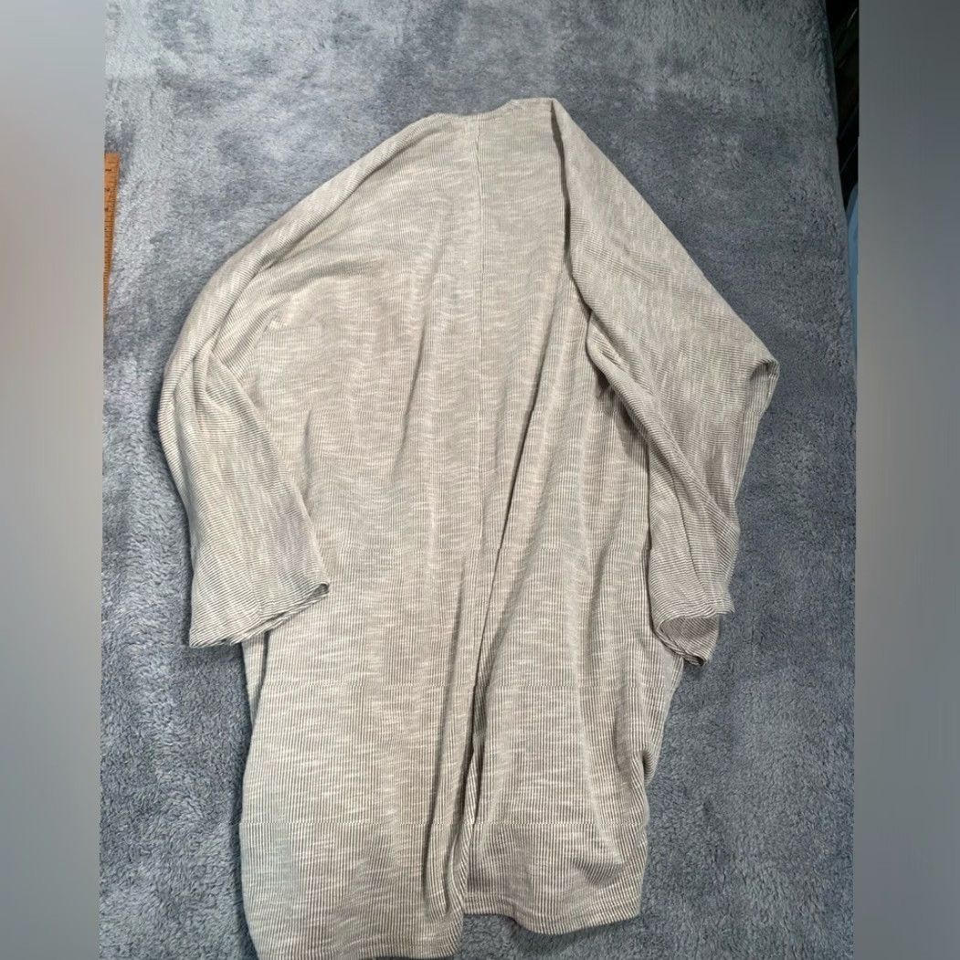 DONNI. DONNI. Cardigan Gray Striped Women's One Size Regular Color Gray Cardigan Size ONE SIZE - 6 Thumbnail
