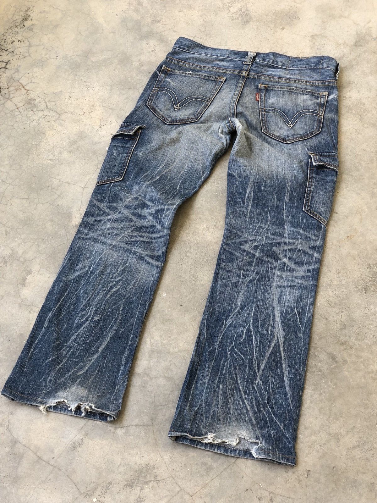 Le Grande Bleu (L.G.B.) Levis JAPAN With Side Pocket Flare Distressed Denim Size US 32 / EU 48 - 4 Thumbnail