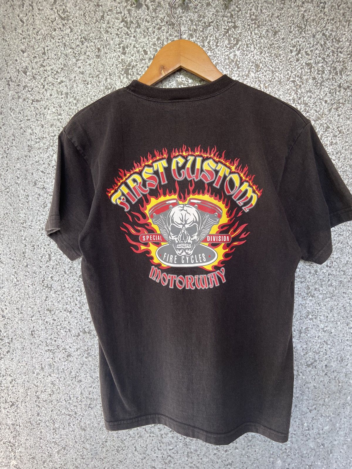 Hall Of Fame Hall of Fame t shirt First Custom Motorway sun faded Size US M / EU 48-50 / 2 - 1 Thumbnail