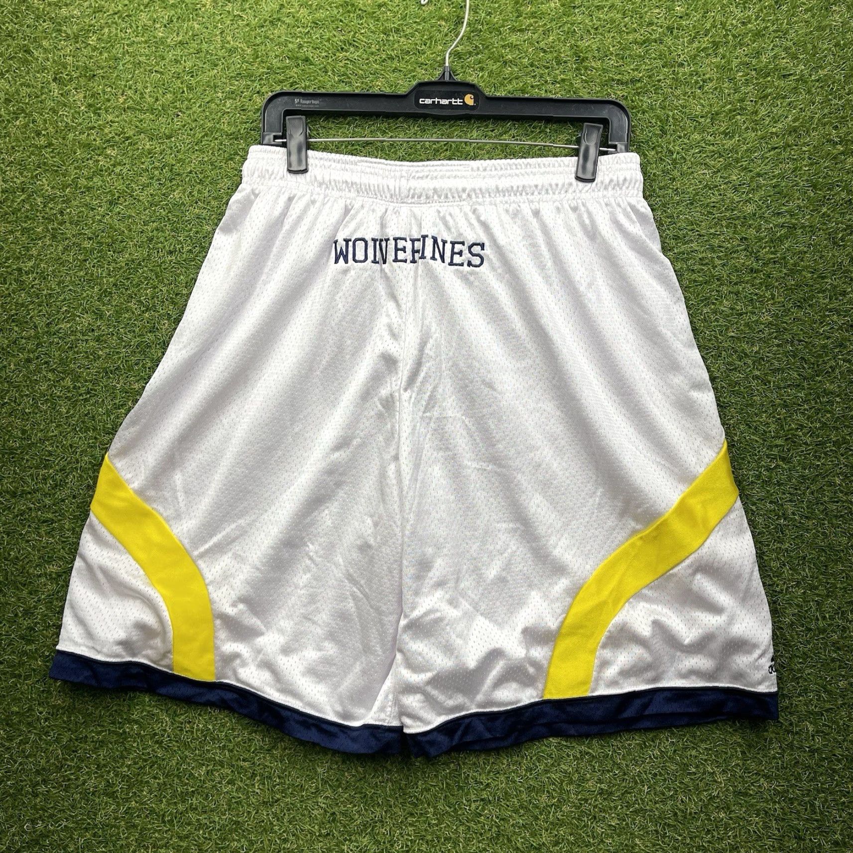 Adidas VINTAGE adidas Shorts Mens Large Team Issued Basketball Y2K Michigan Wolverines Size US 33 - 2 Thumbnail