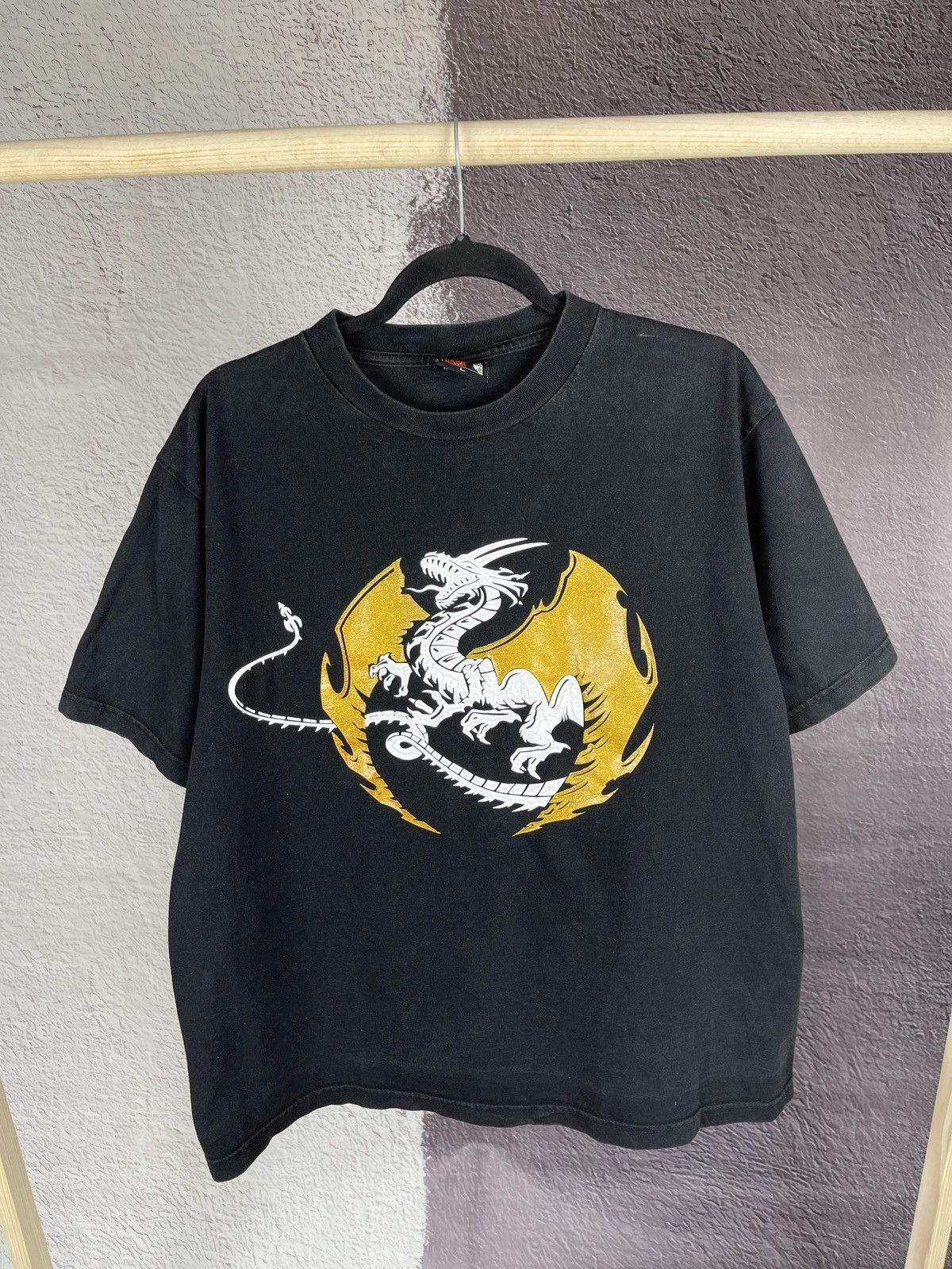 Japanese Brand Vintage 90s y2k Japanese dragon in the dark band tee shirt Size US L / EU 52-54 / 3 - 3 Thumbnail