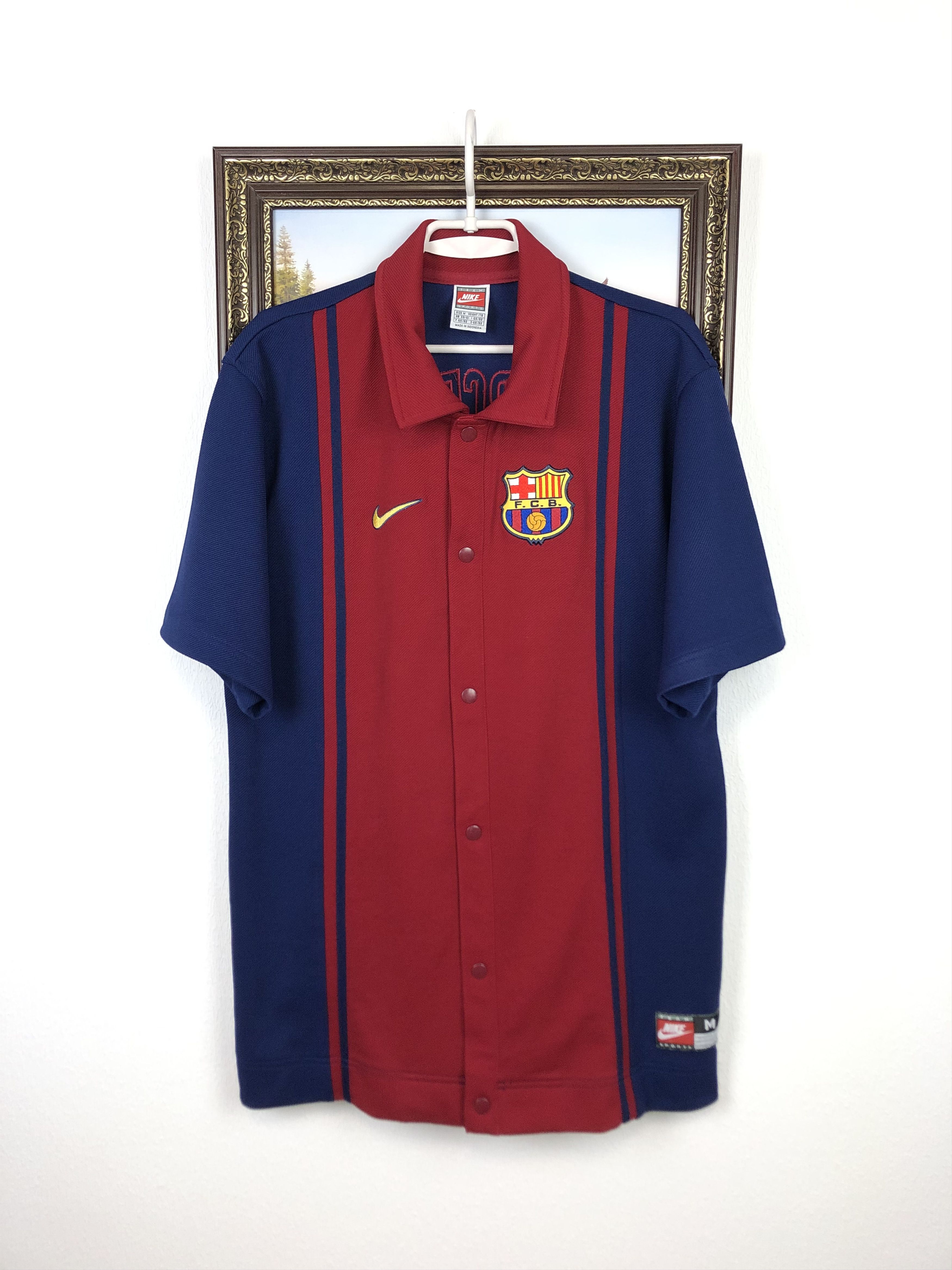 Nike Vintage Nike Barcelona Shirt Bottom Up Jersey Baseball Tee Size US M / EU 48-50 / 2 - 1 Thumbnail