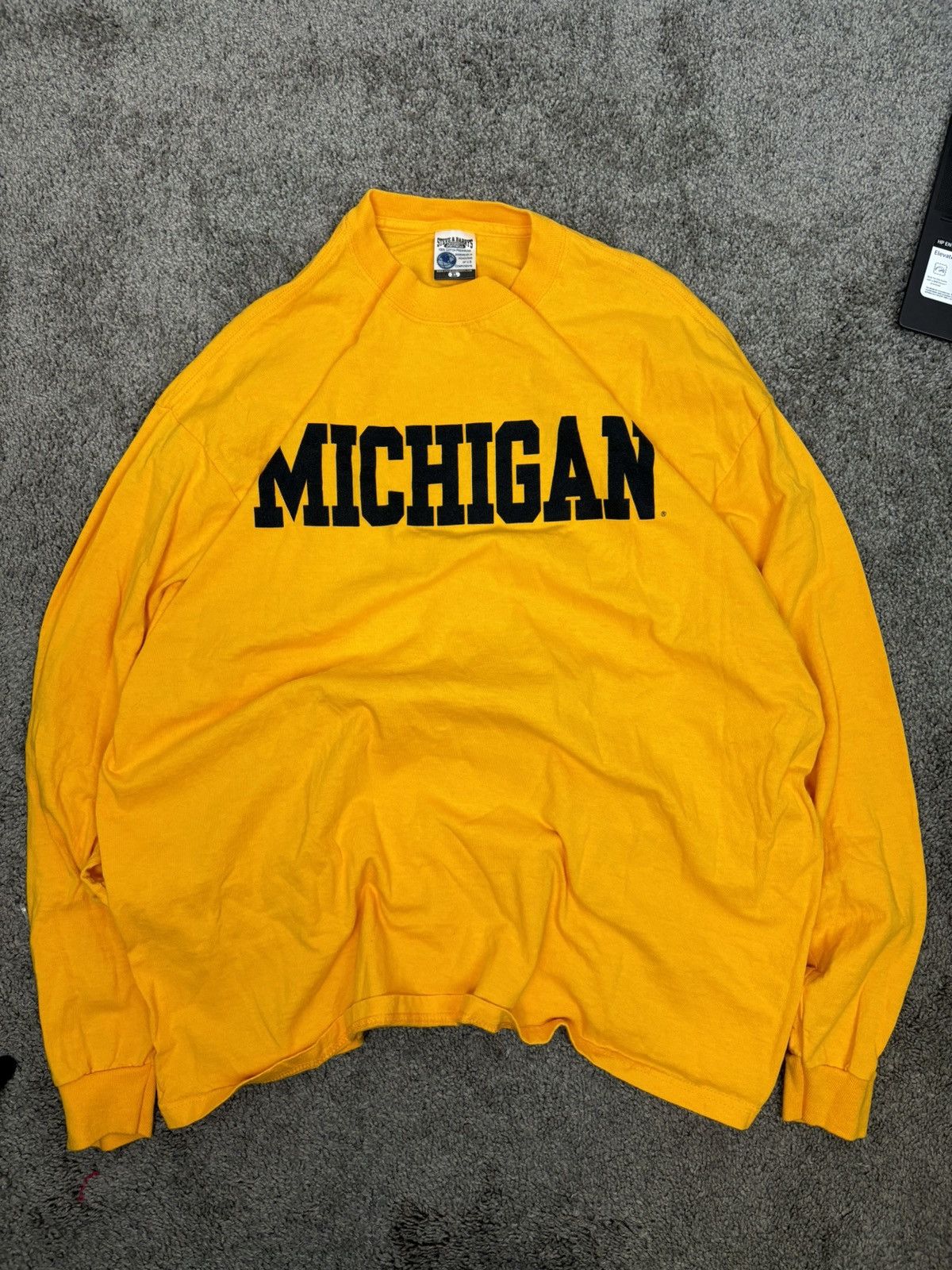 Vintage Vintage steve and barrys u of m michigan maize long sleeve t Size US XL / EU 56 / 4 - 1 Thumbnail
