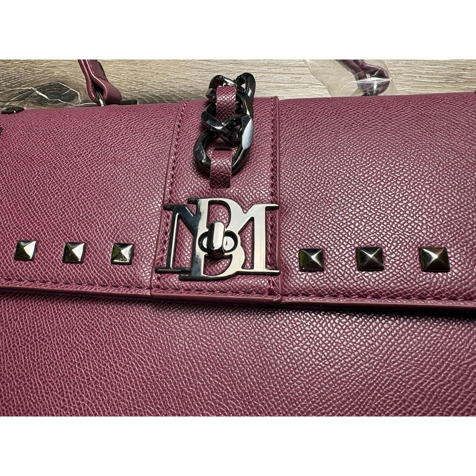 Badgley Mischka NWT Stunning Badgley Mischka Plum Vegan Leather Handbag Size ONE SIZE - 3 Thumbnail