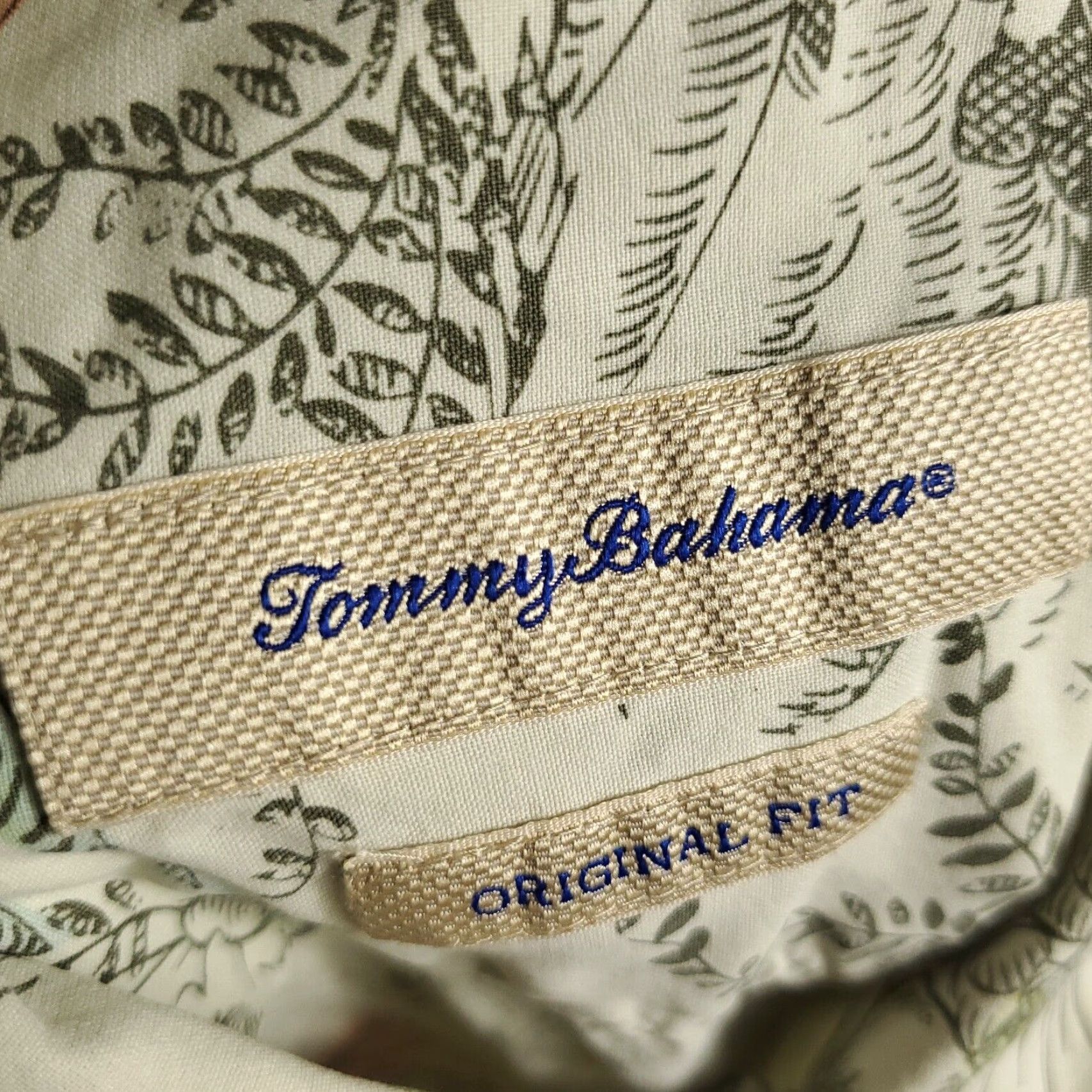 Tommy Bahama Tommy Bahama Shirt Mens 2XL Beige Pineapple Hawaiian Button Up Short Sleeve Shirt Button-Up Casual Mens N/A? Size US XXL / EU 58 / 5 - 7 Thumbnail