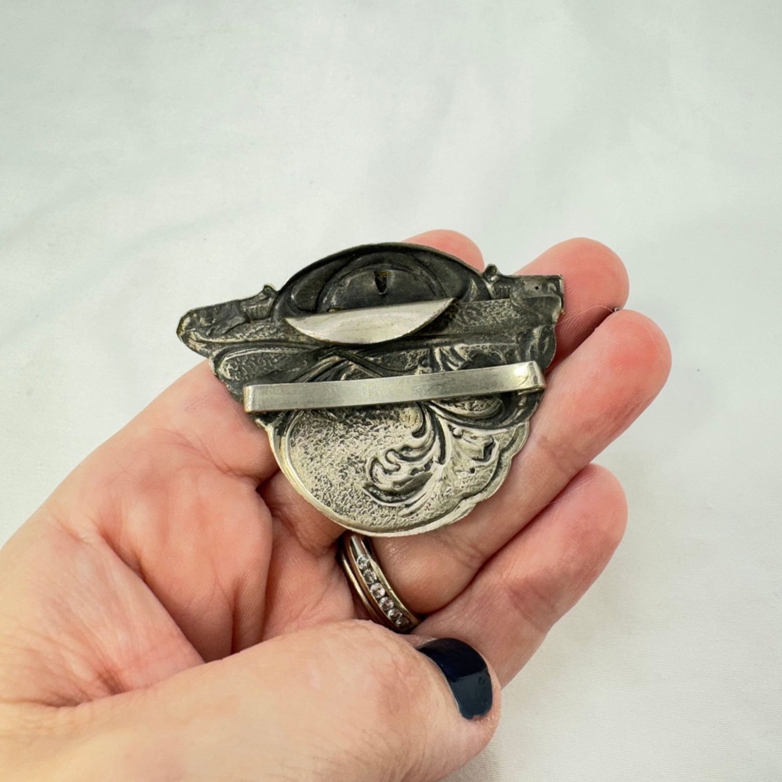 NBDN Nobrandedon VTG Art Nouveau repousse buckle/clip with glass stone Size ONE SIZE - 5 Thumbnail