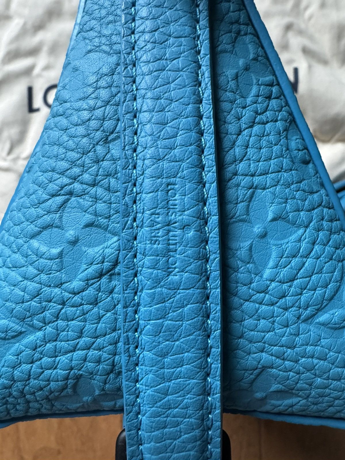 Louis Vuitton Like new Triangle Messenger (Spring 2020) Size ONE SIZE - 4 Thumbnail