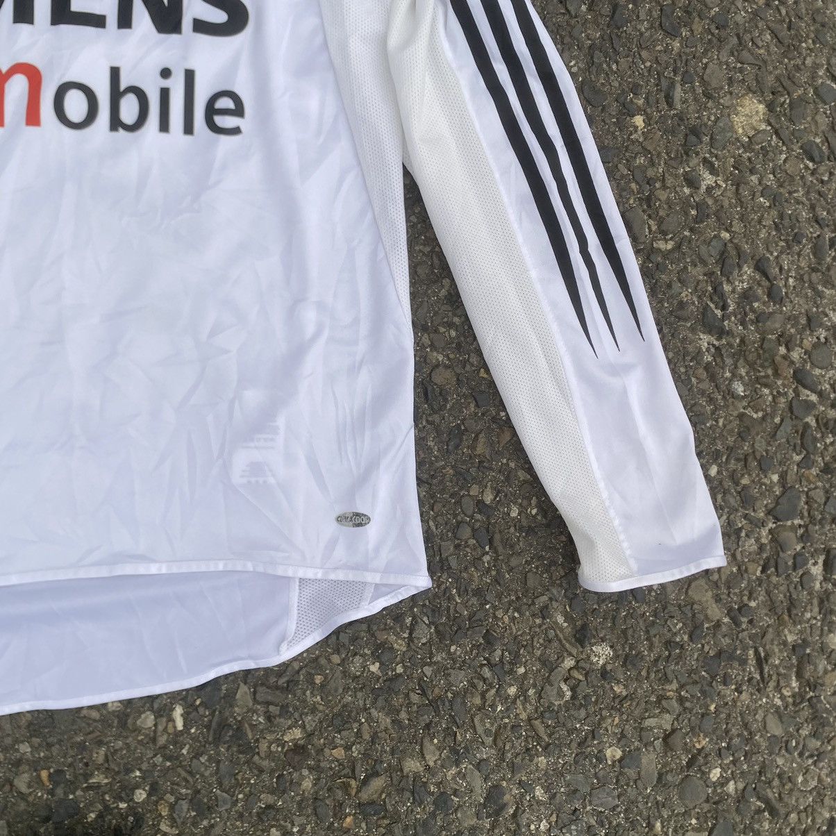 Adidas 2004 Real madrid beckham jersey Size US M / EU 48-50 / 2 - 3 Thumbnail
