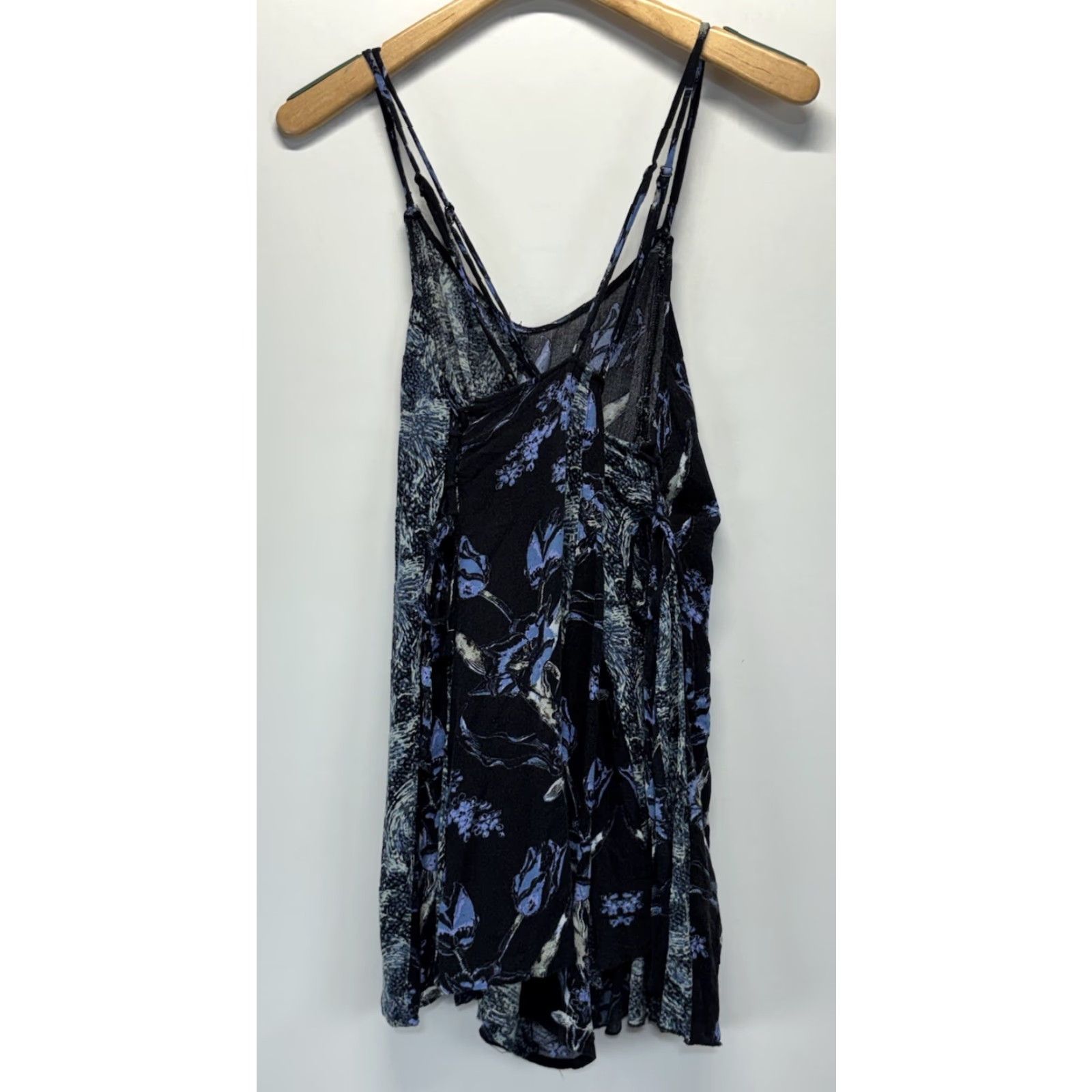 Free People Free People Romper Women Medium Blue Mixed Print Boho Hippie V-Neck Sleeveless Pull-On Rayon Size 32" / US 10 / IT 46 - 3 Thumbnail