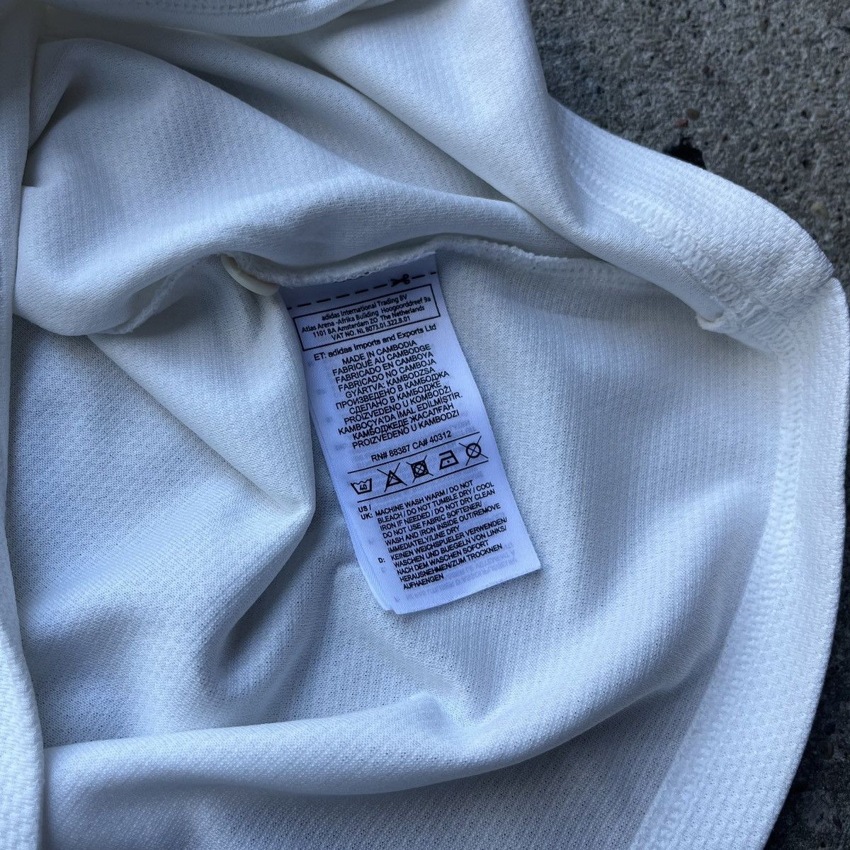 Adidas Adidas Real Madrid 2018/19 home Soccer Jersey La Liga Size US S / EU 44-46 / 1 - 8 Thumbnail