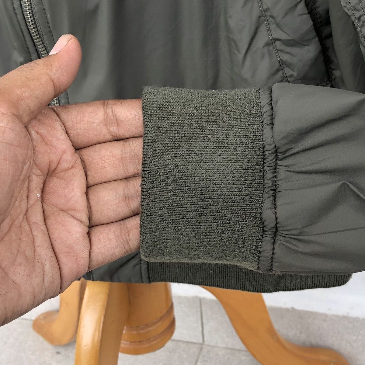 Uniqlo Uniqlo Women Ma-1 Bomber Jacket Size L / US 10 / IT 46 - 10 Thumbnail